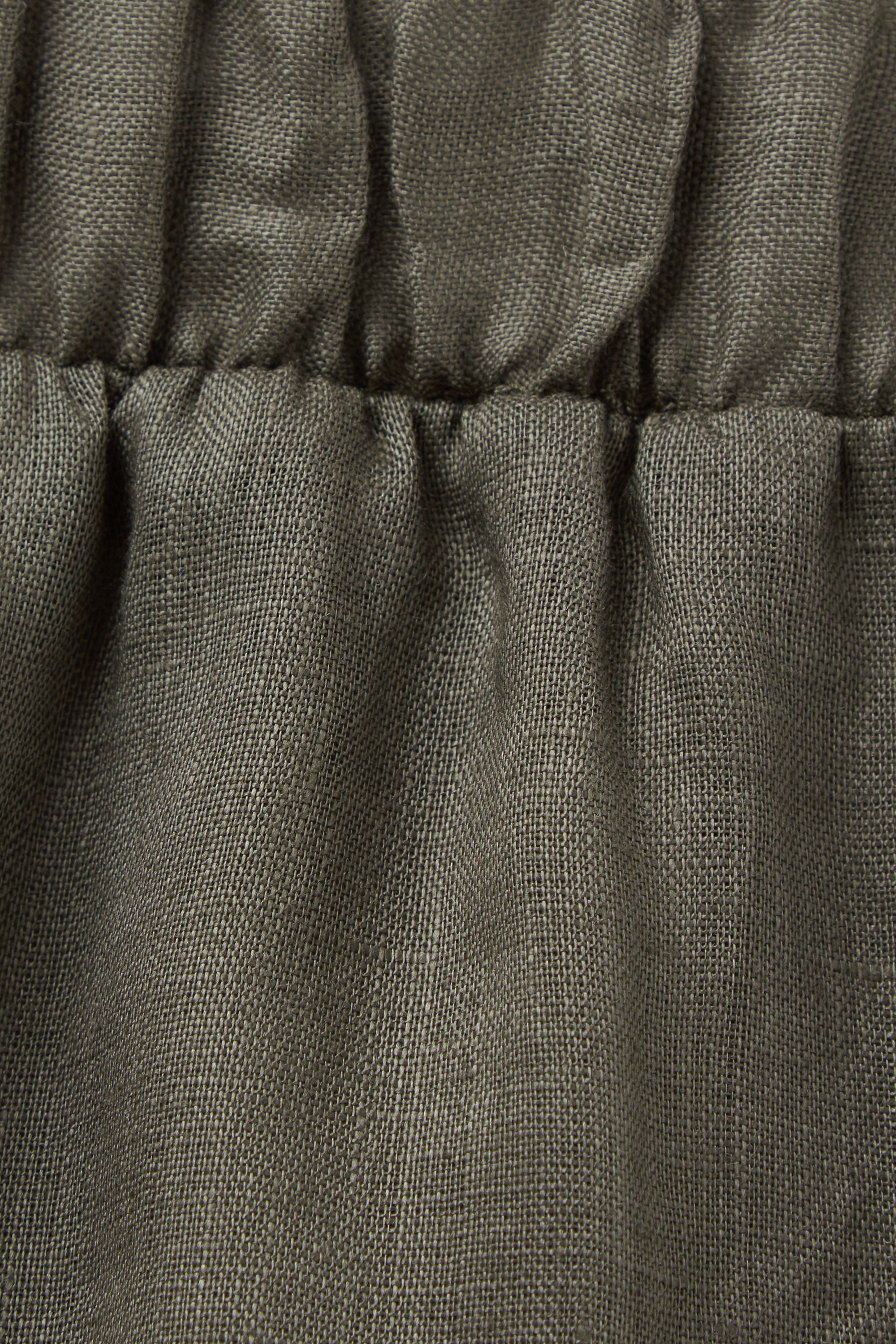 The Pure Linen リネンファブリック ショートパンツ