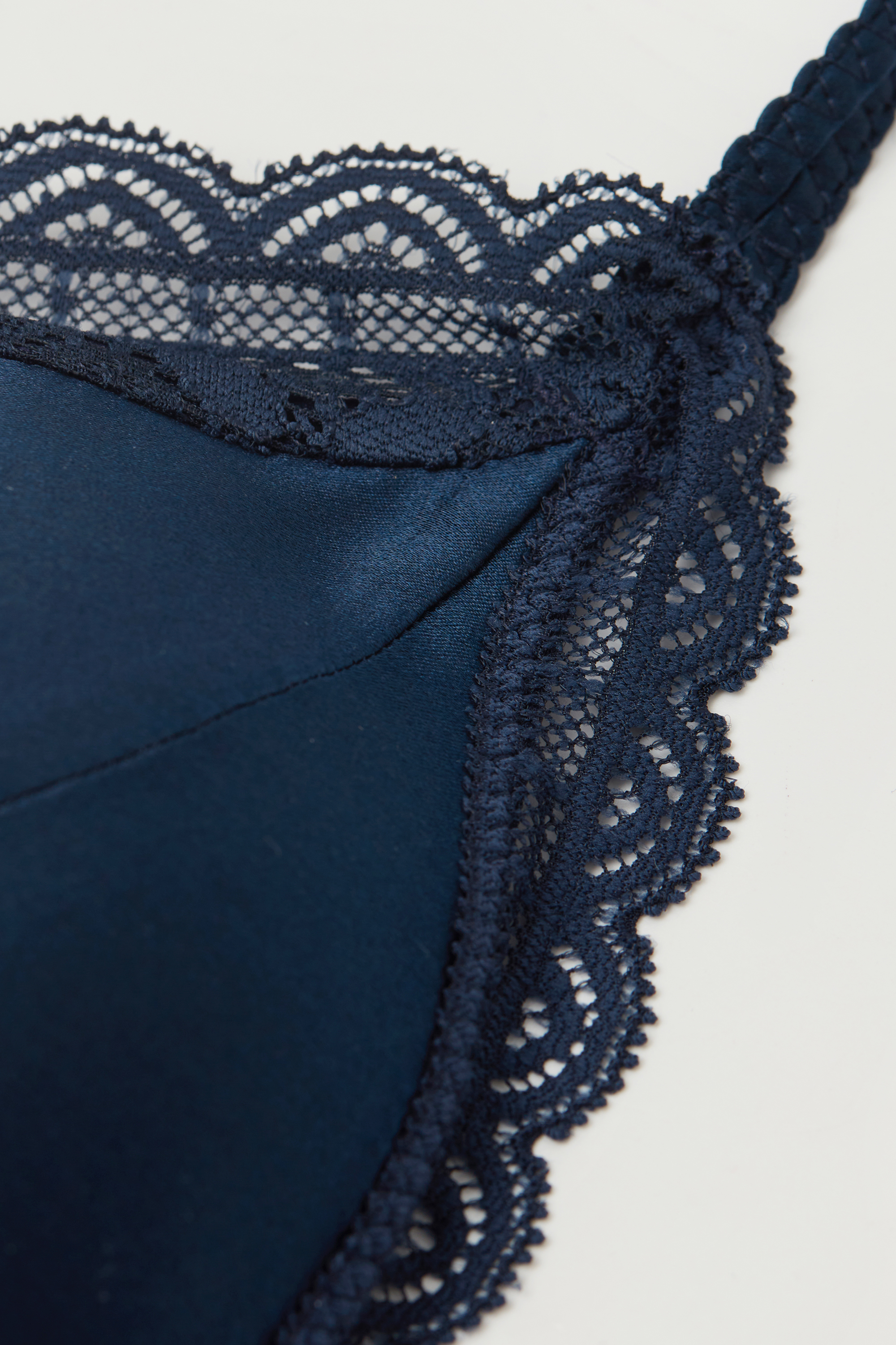 Tiziana シルク＆レース トライアングルブラ