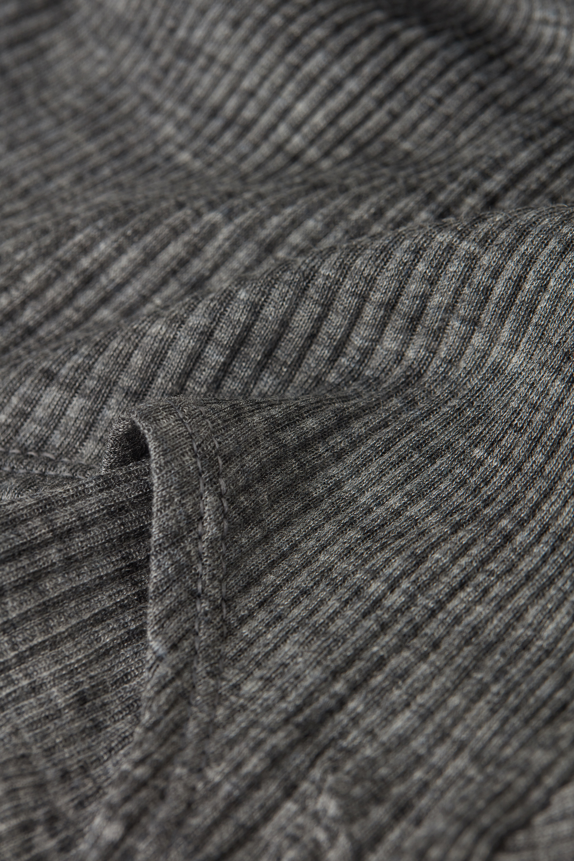 ウール＆シルク ラウンドネック ロングスリーブ ワイドニット