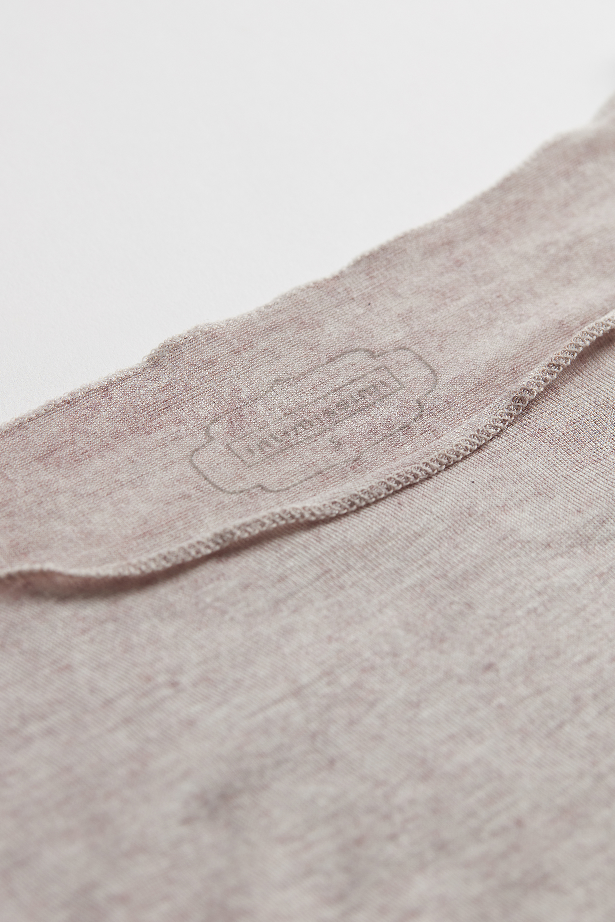 ボートネック モダール カシミヤ ウルトラライト トップス