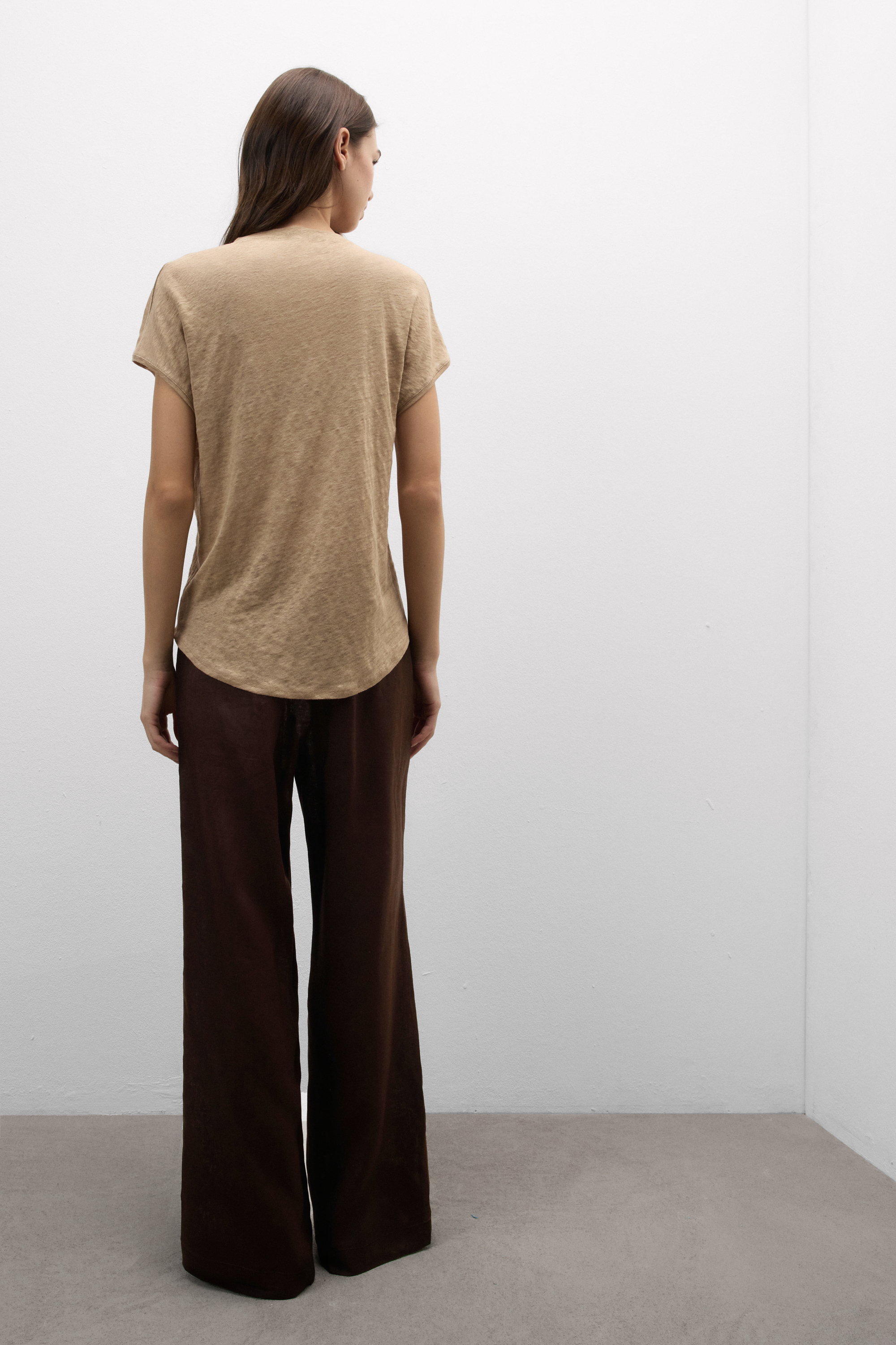 The Pure Linen リネン Vネック ショートスリーブ Tシャツ