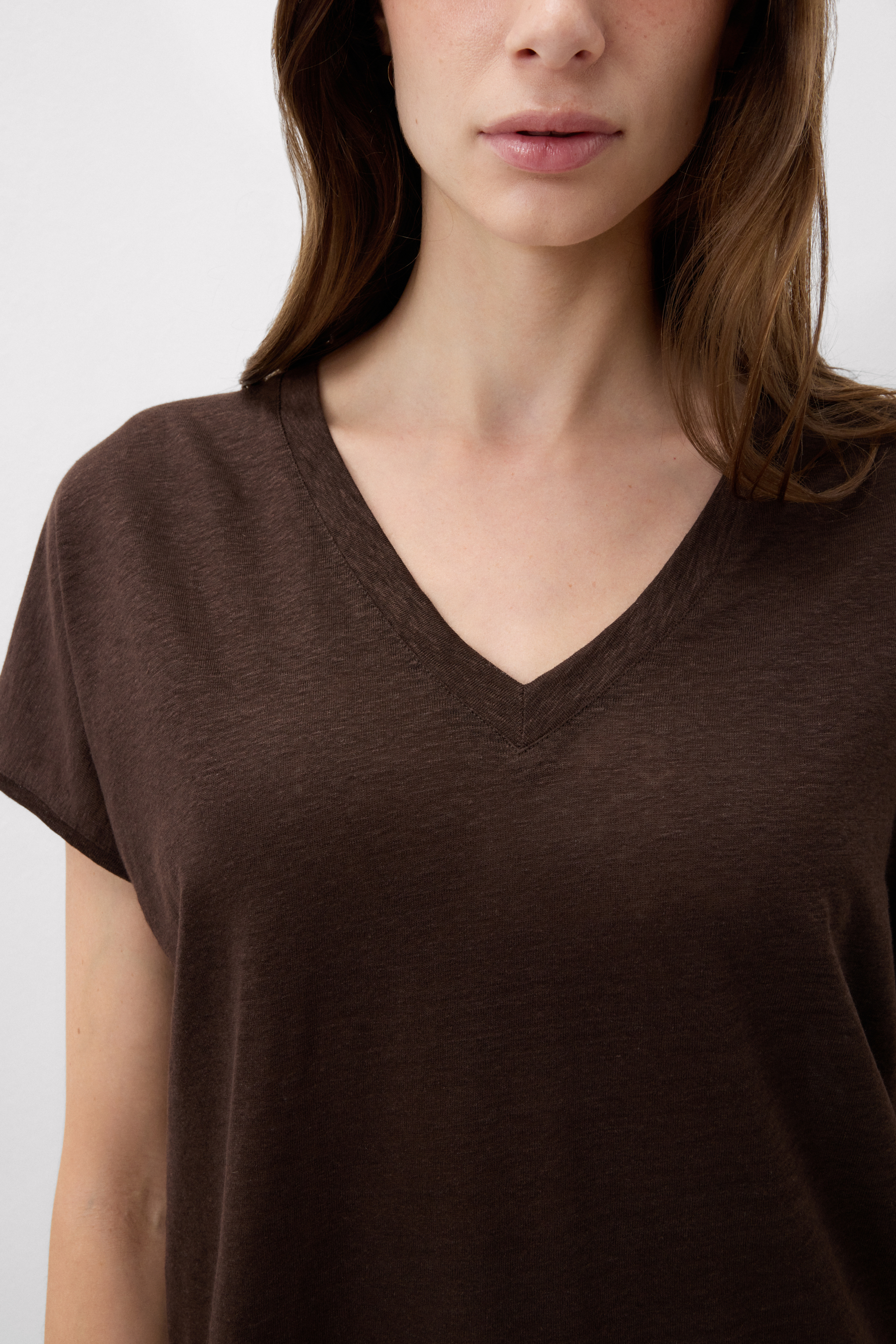 The Pure Linen リネン Vネック ショートスリーブ Tシャツ