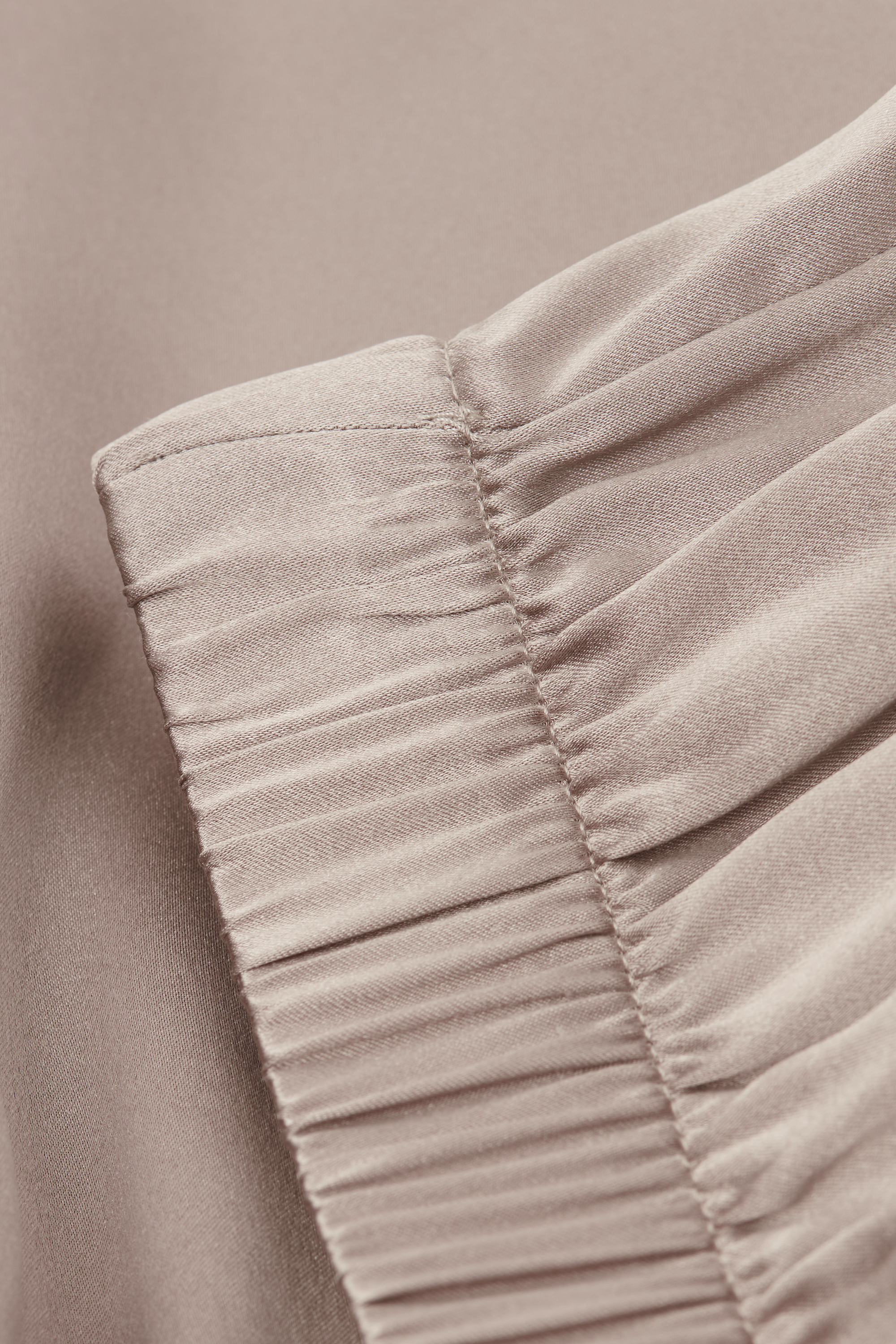 コントラストカラーヘム シルク ショートパンツ