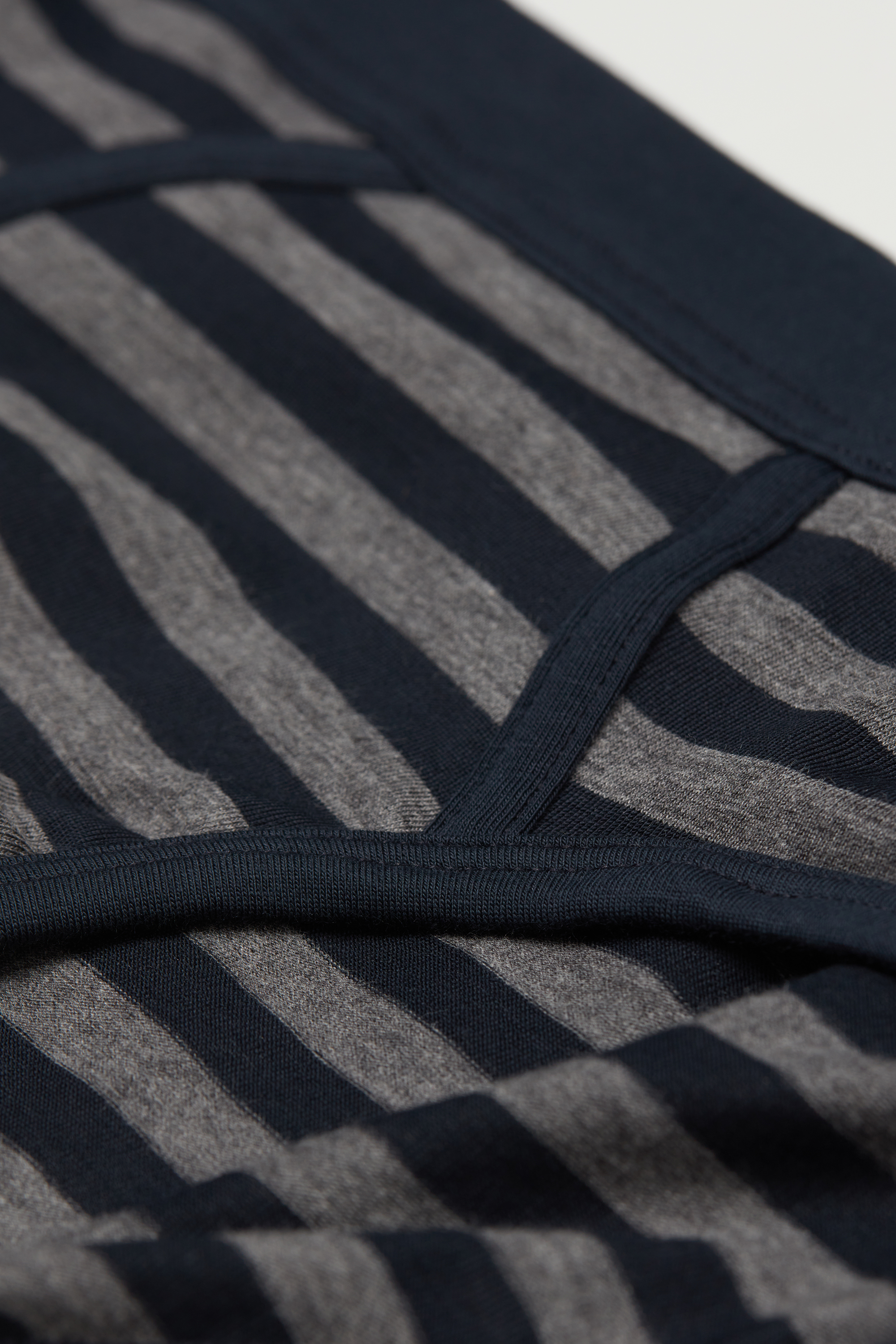 ブルー＆グレー ストライププリント Superior コットン ブリーフ