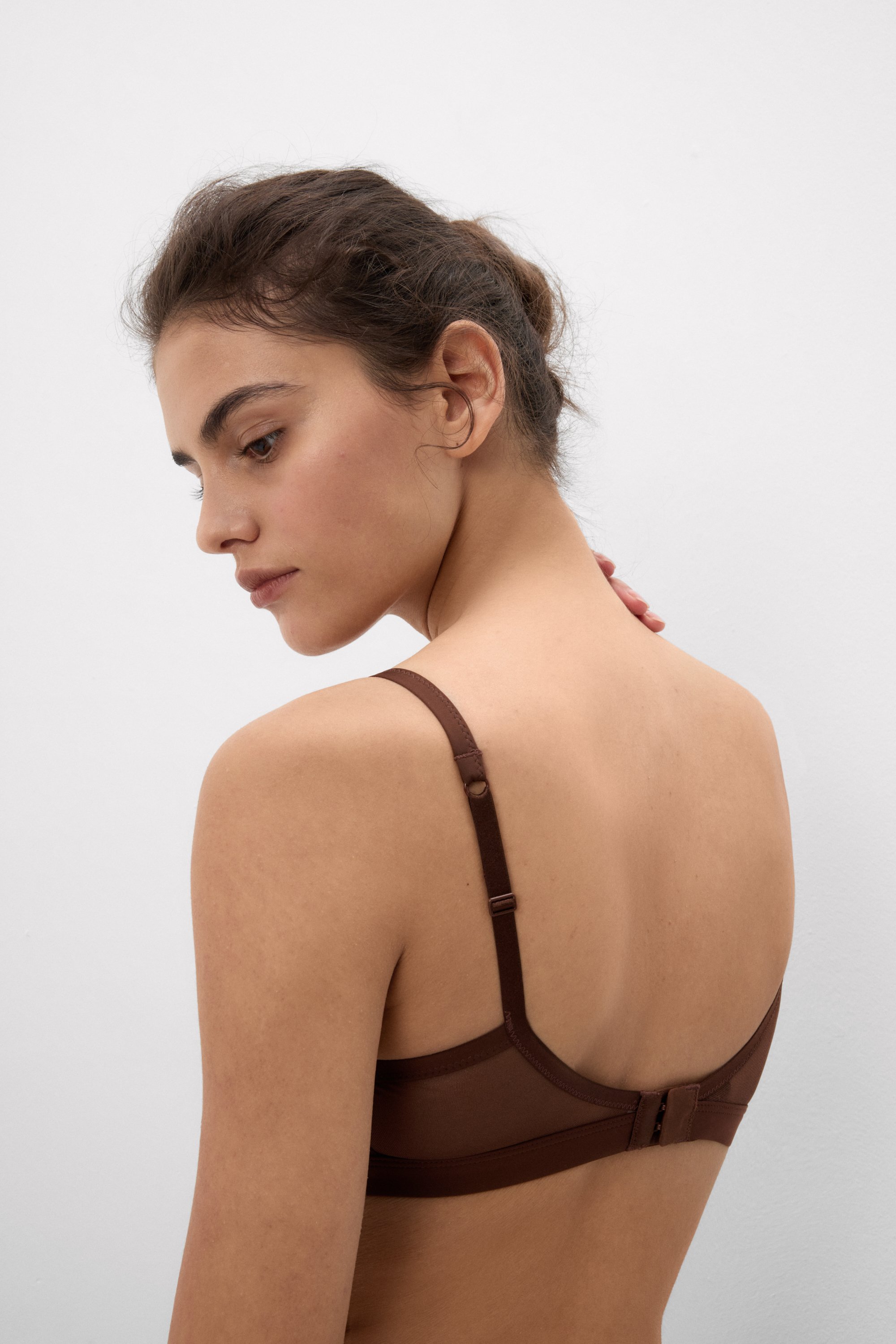 "Invisible Touch" パッド入り トライアングルブラ