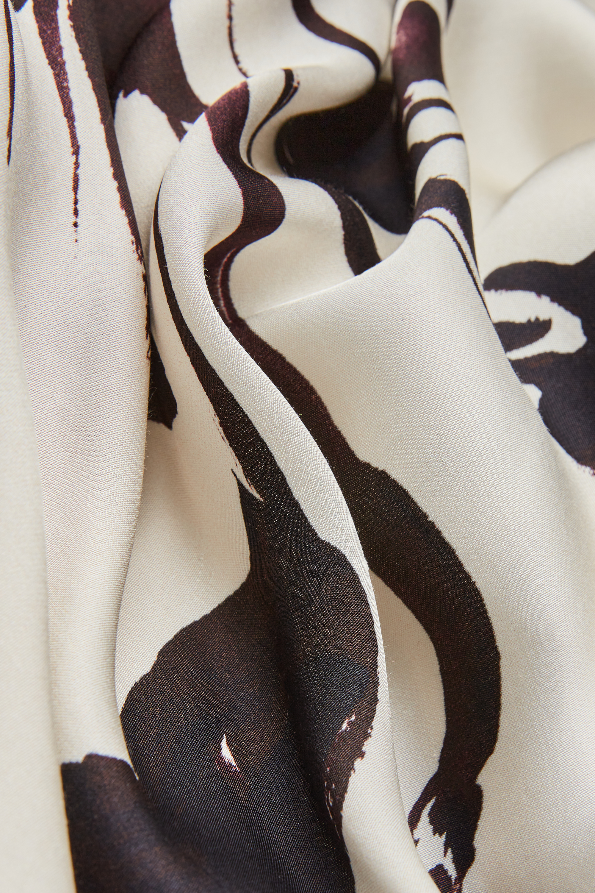 Sleepless Nights ビスコースサテン ロングスリップ