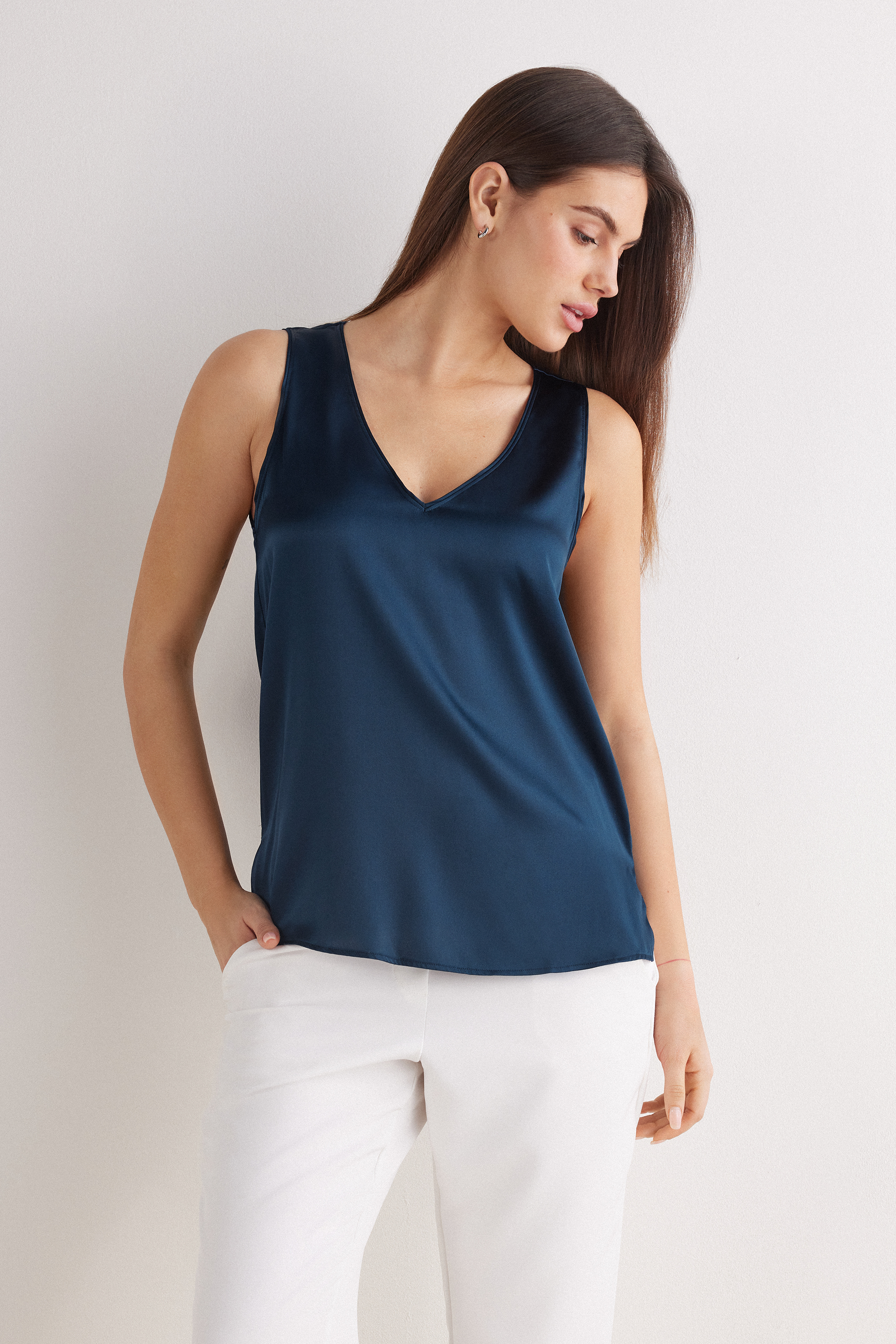 シルク Vネック タンクトップ