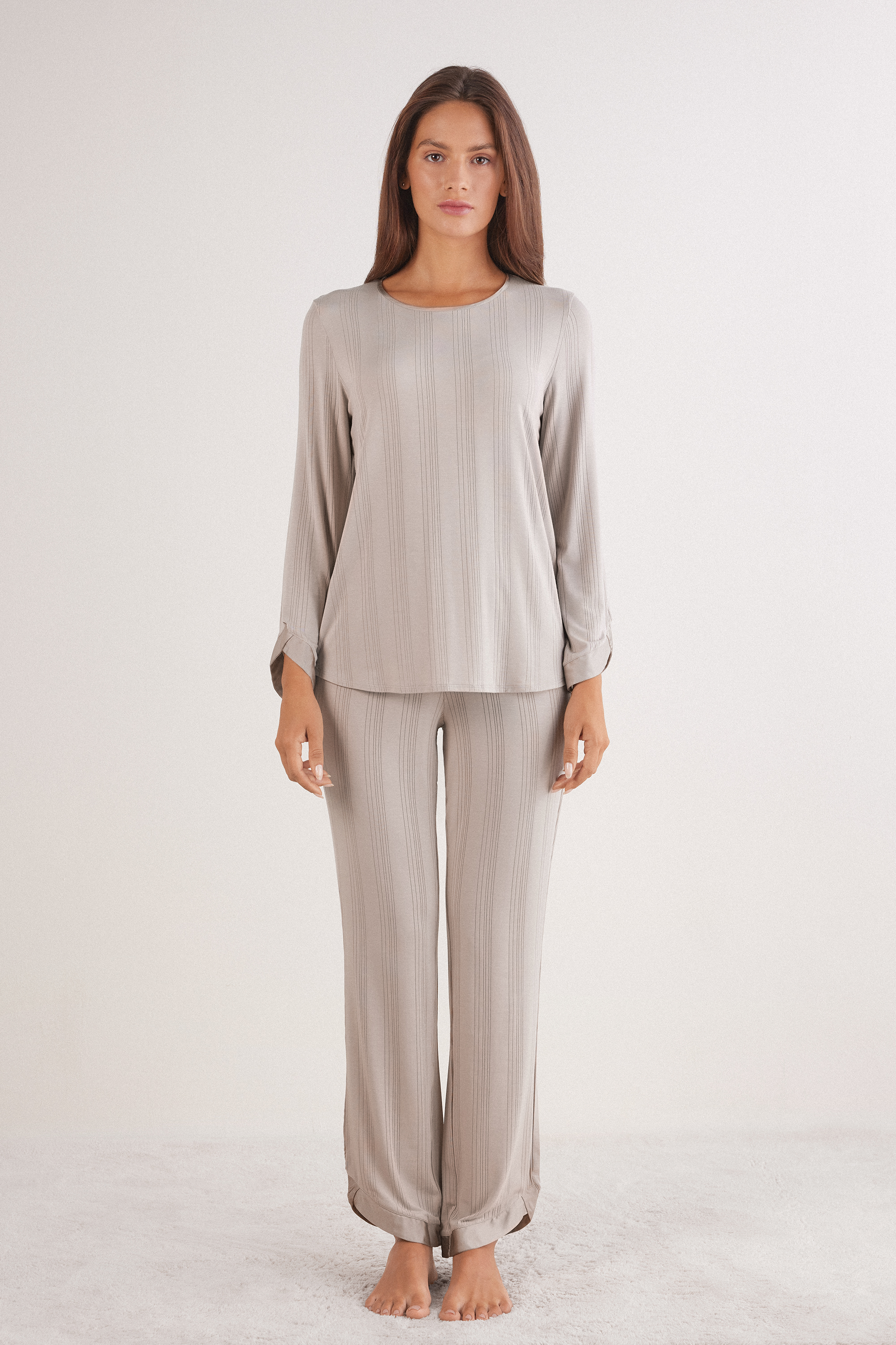 Delicate Alchemy モダール ロングパジャマ