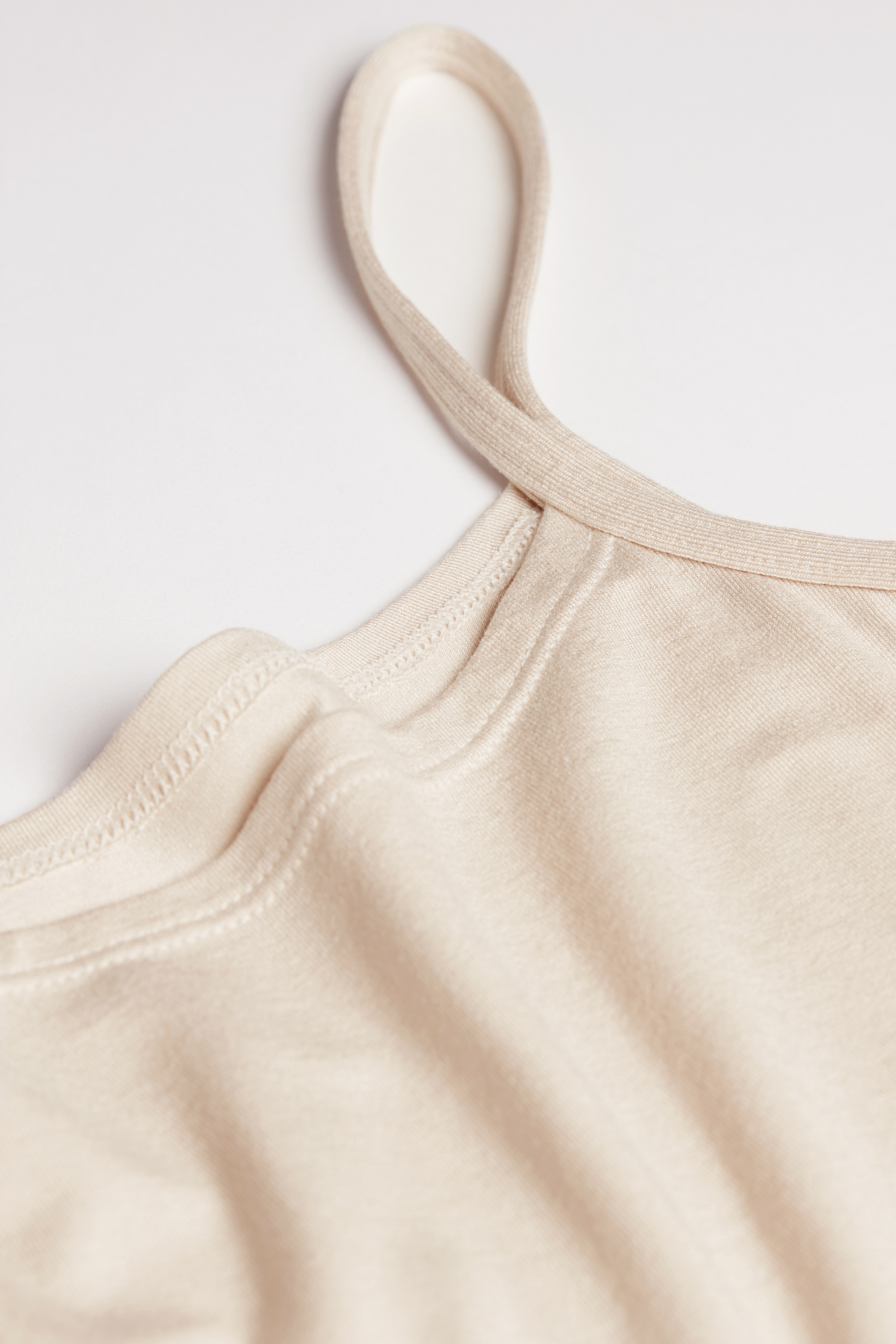 モダール トップス