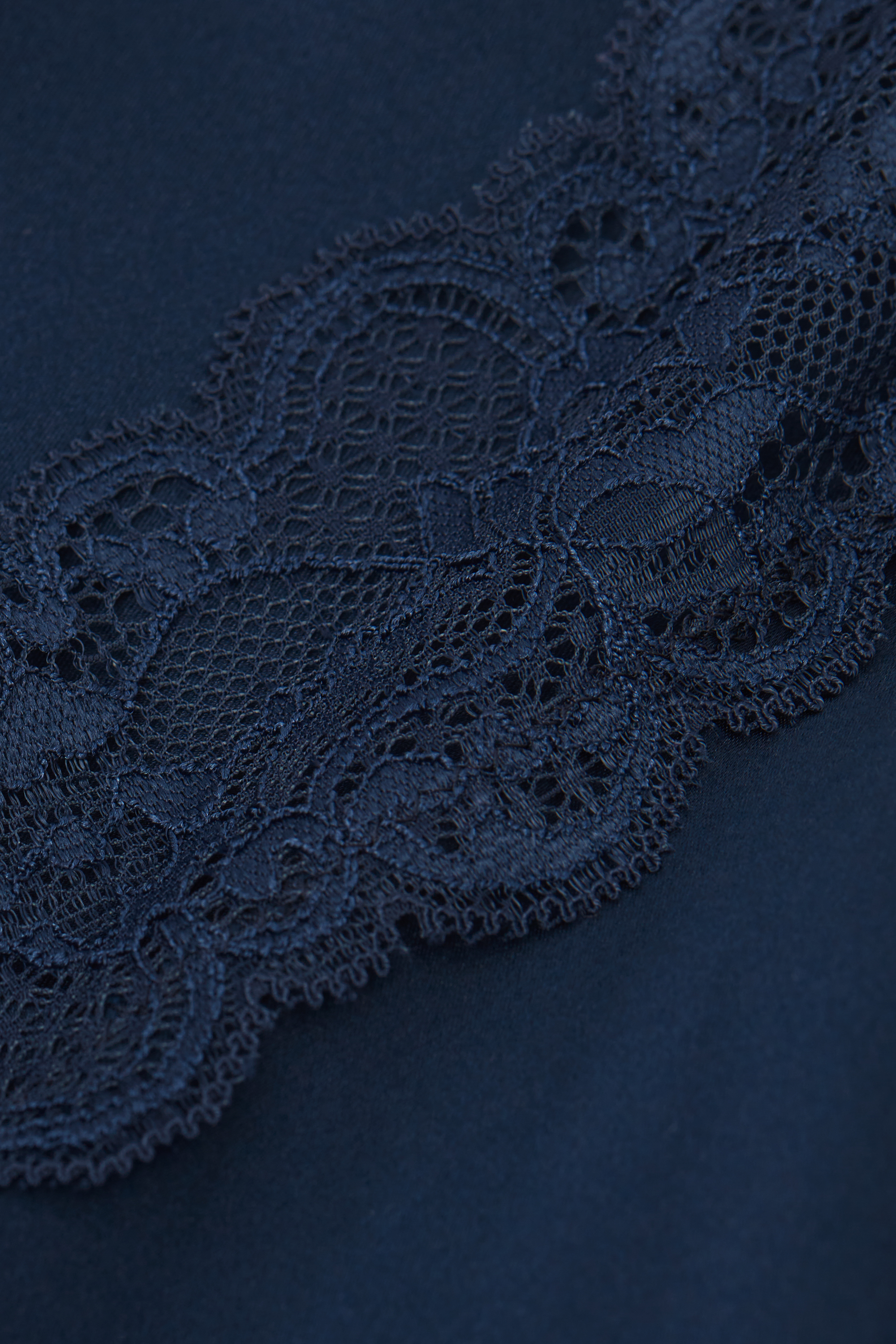 レース＆シルク トップ