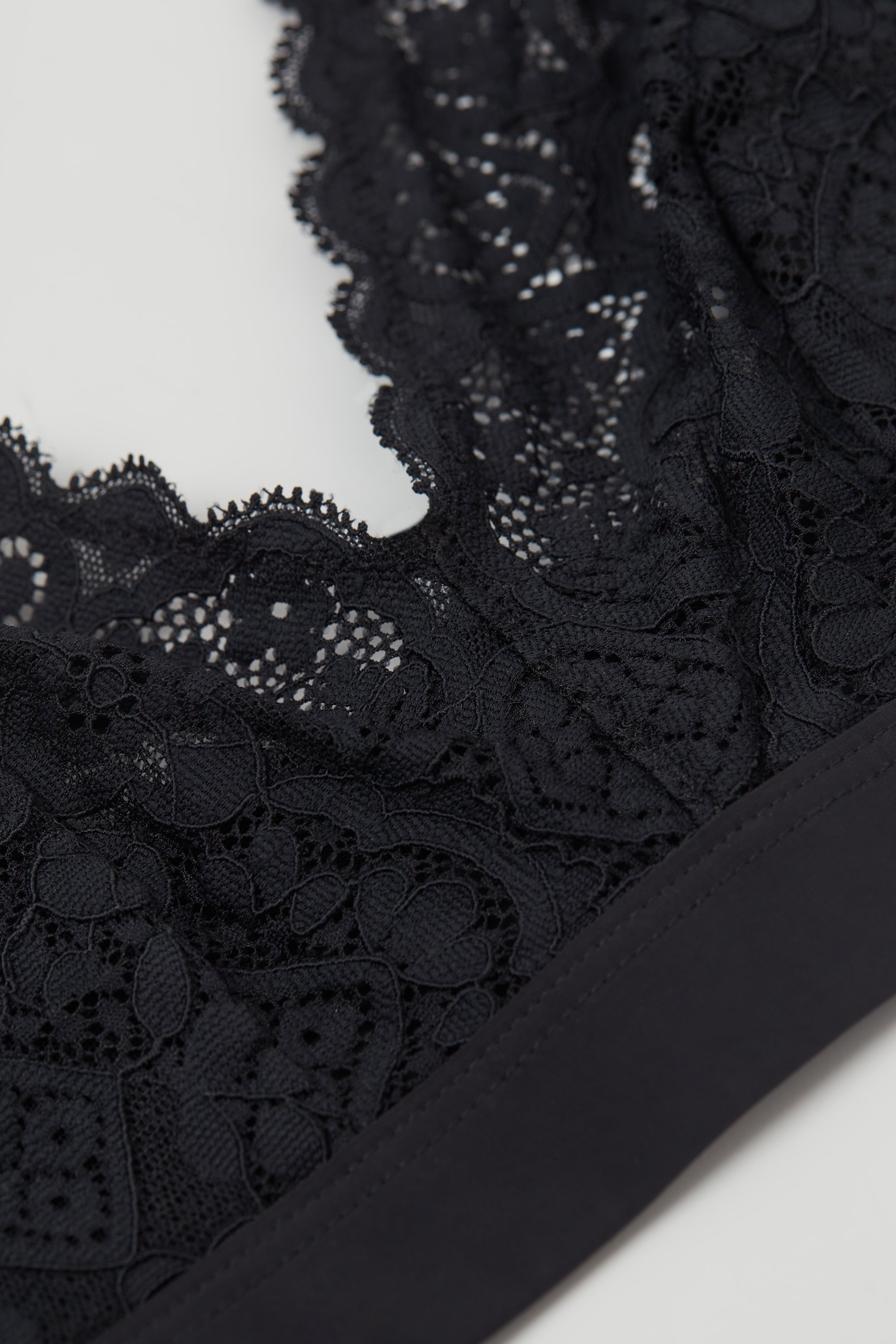 Lara レース トライアングルブラ