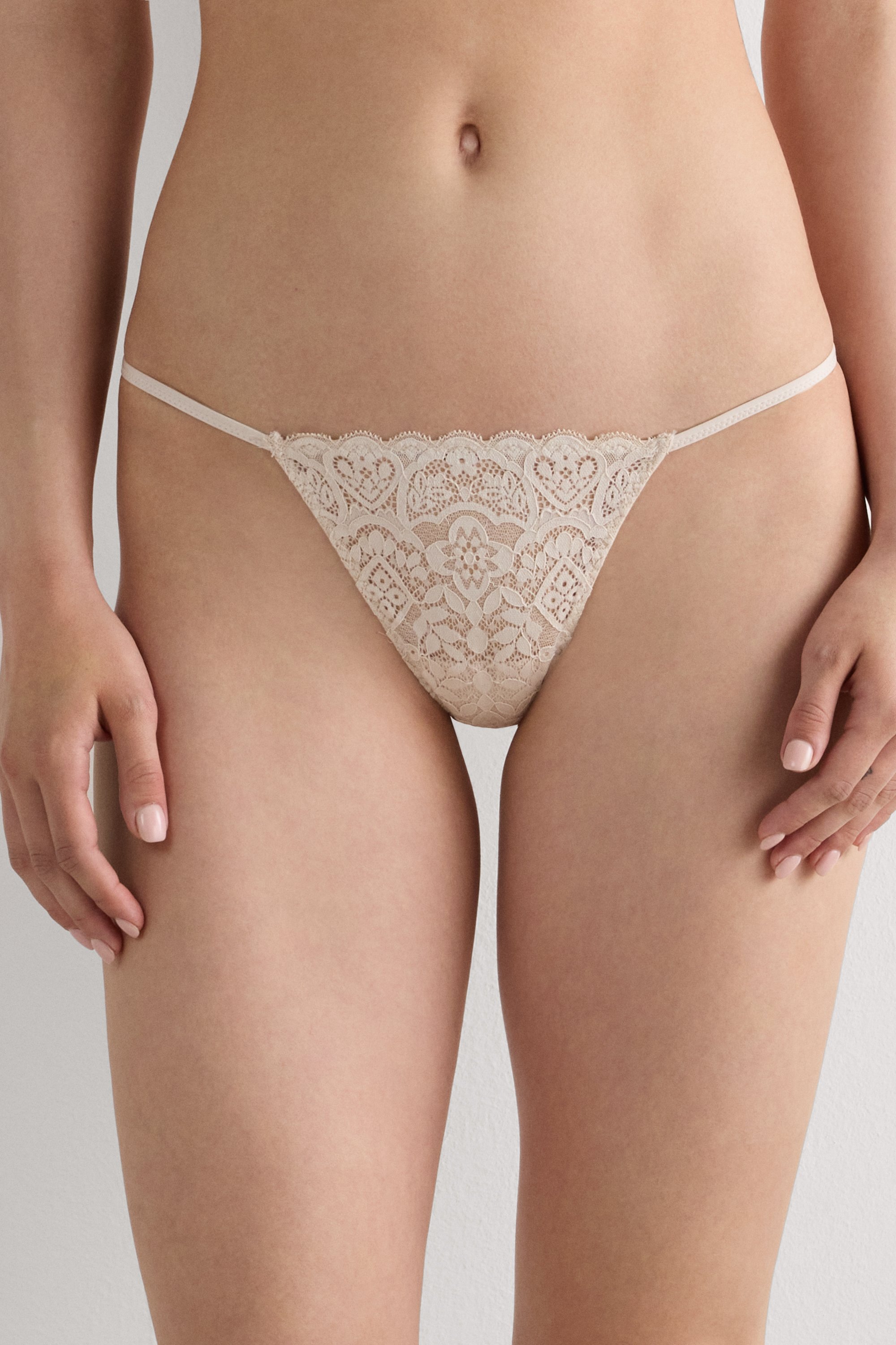 Lace String Thong | Intimissimi
