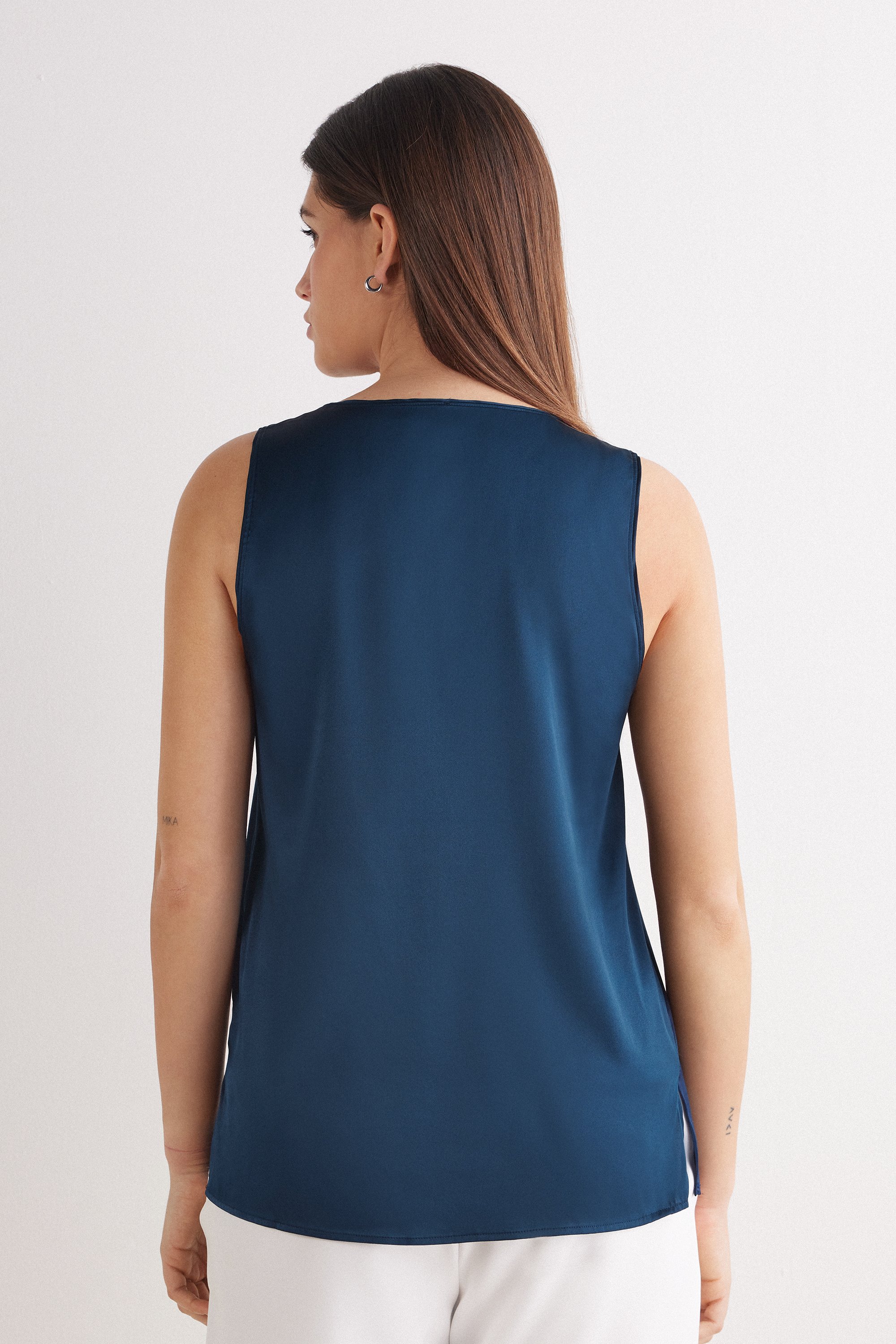 シルク Vネック タンクトップ