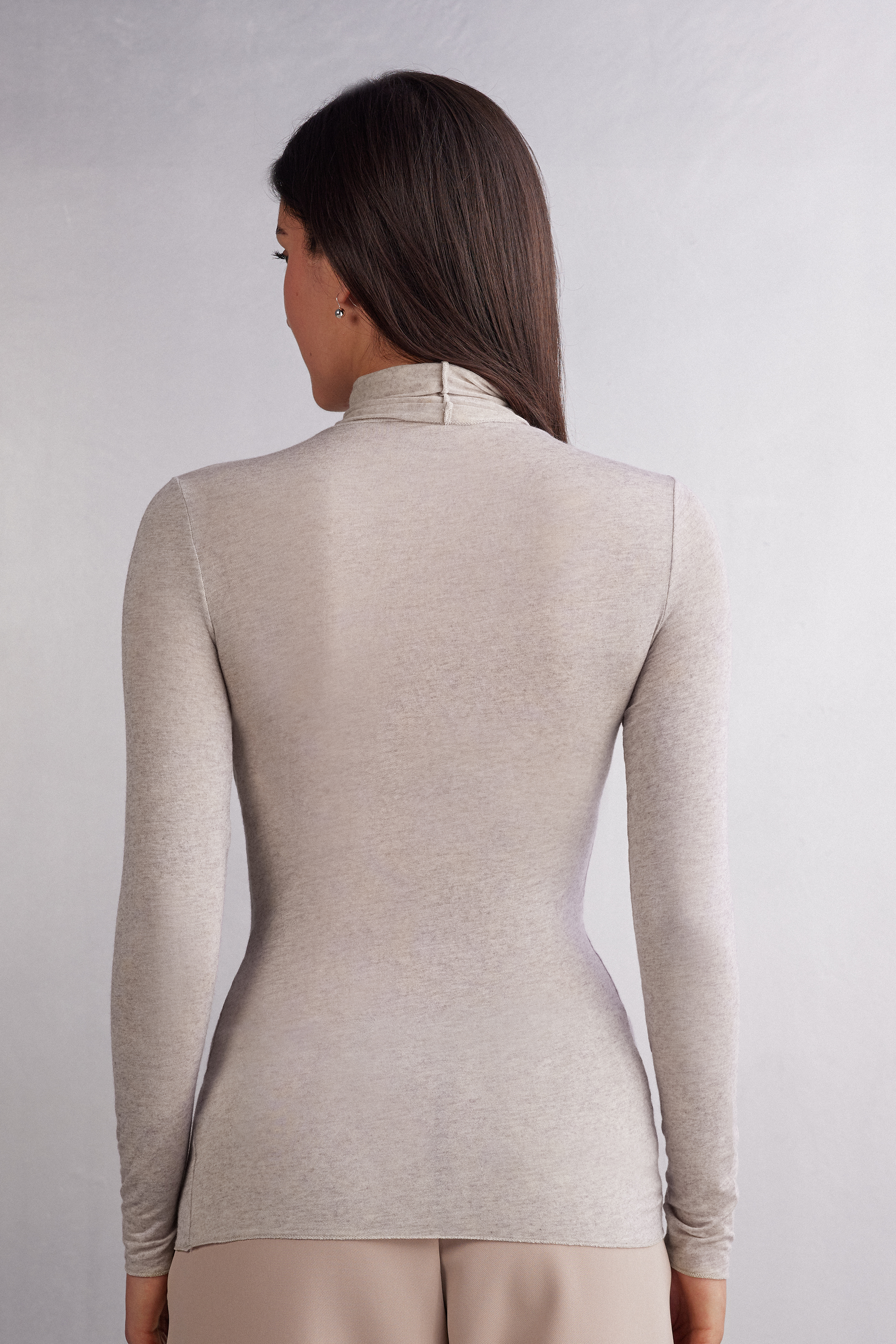 モダール カシミヤ ウルトラライト ハイネック トップ