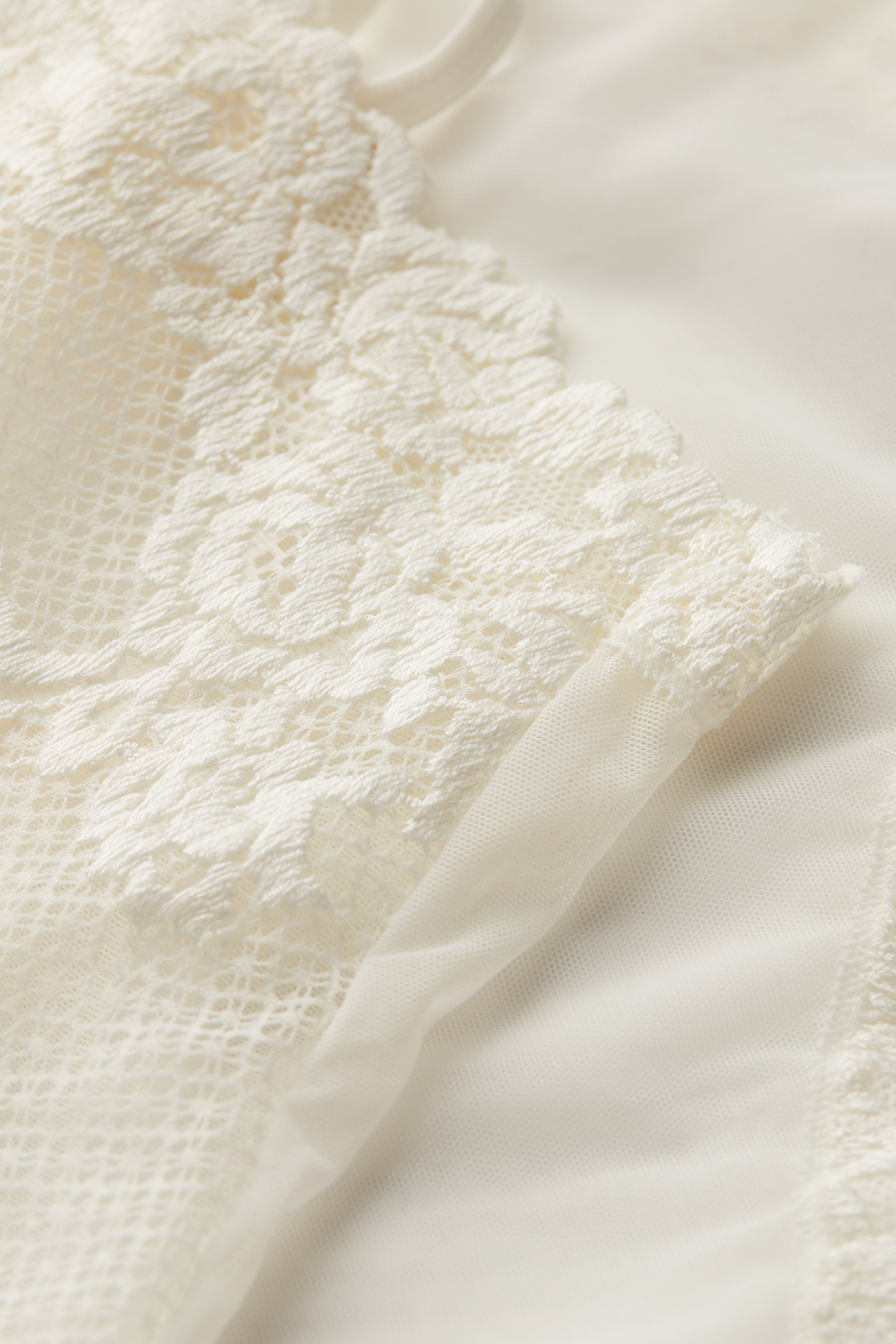 Pretty Flowers チュール＆レース ボディスーツ