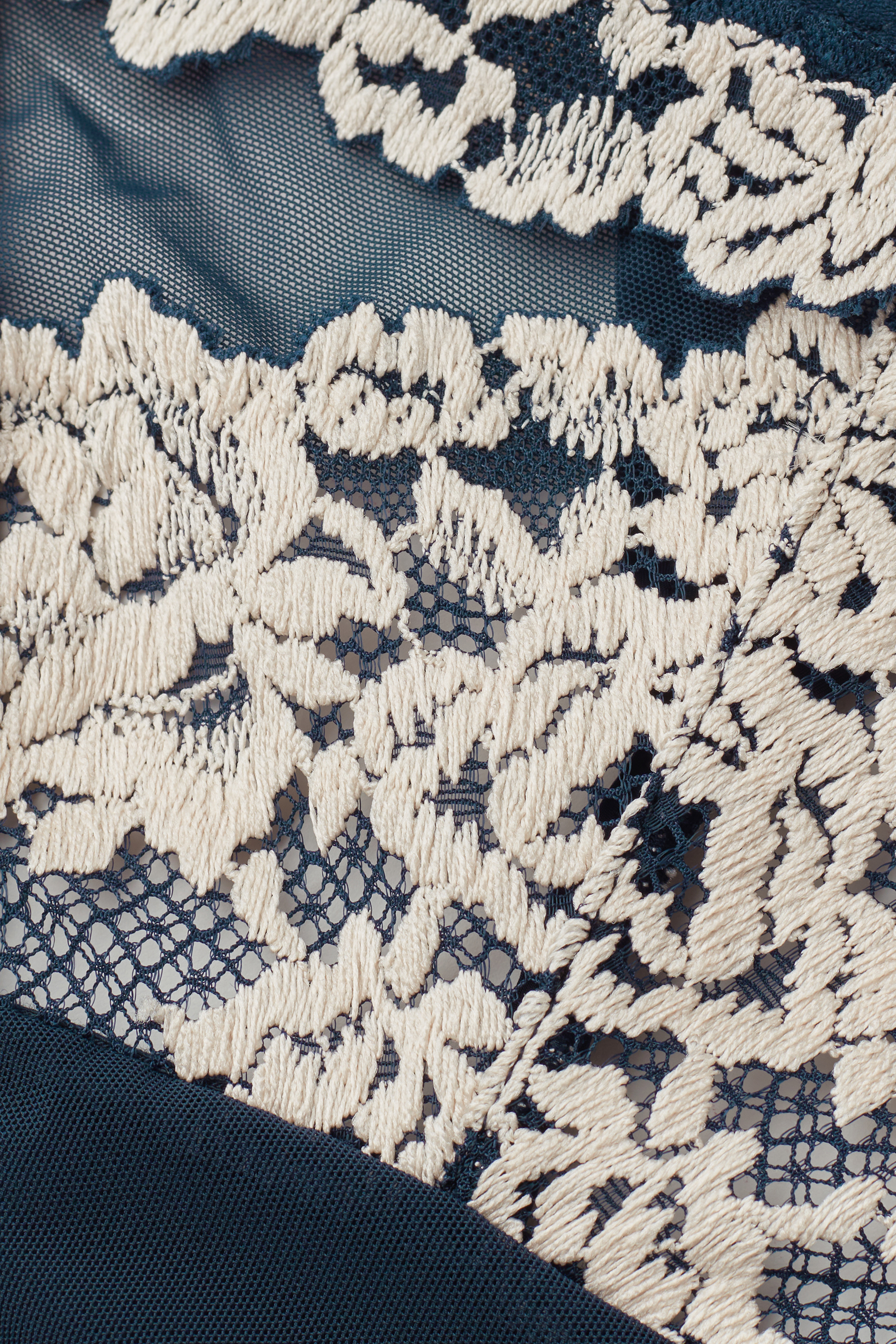 Pretty Flowers サイドストリング ソング