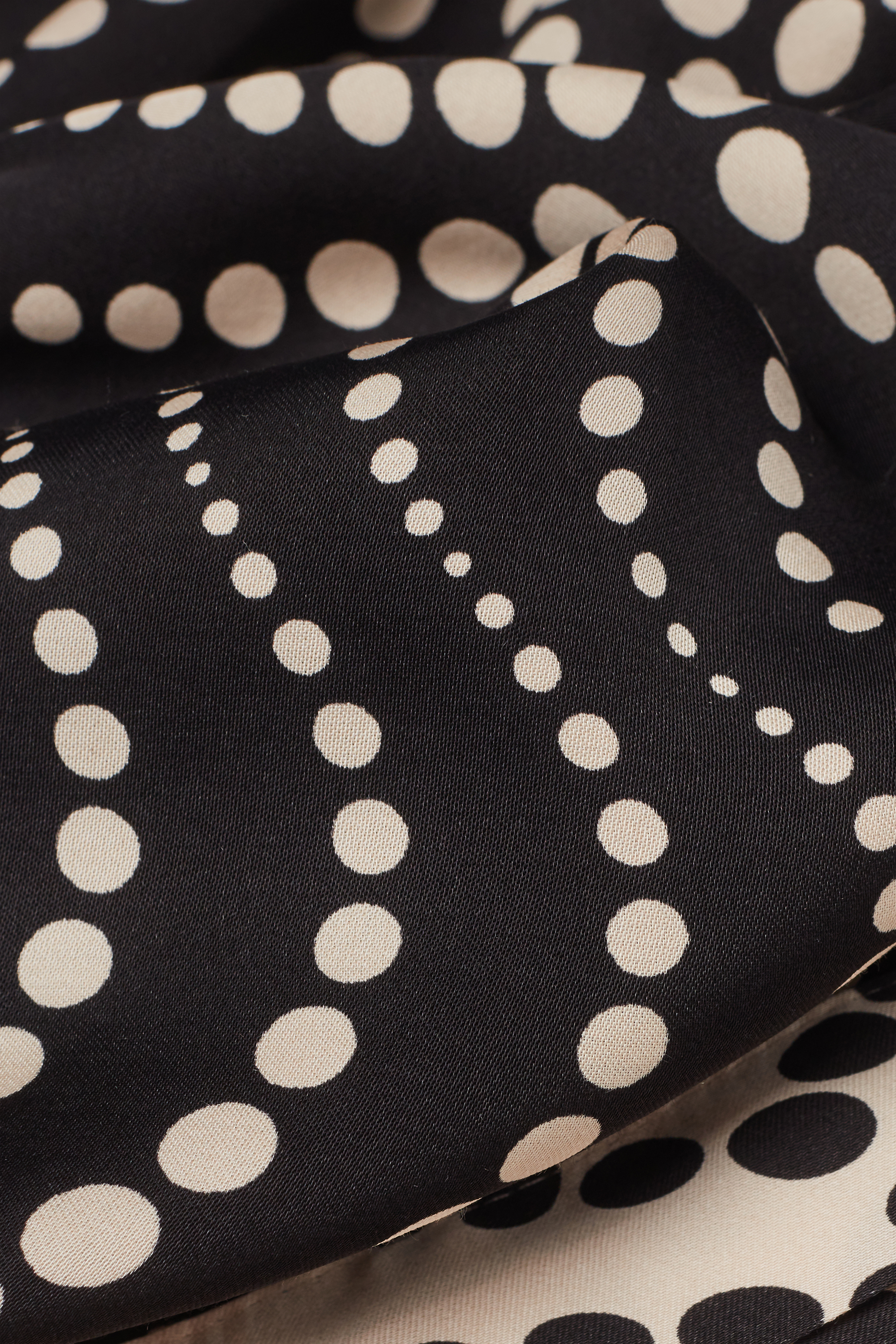 Cool Elegance ビスコースサテン ショートパンツ