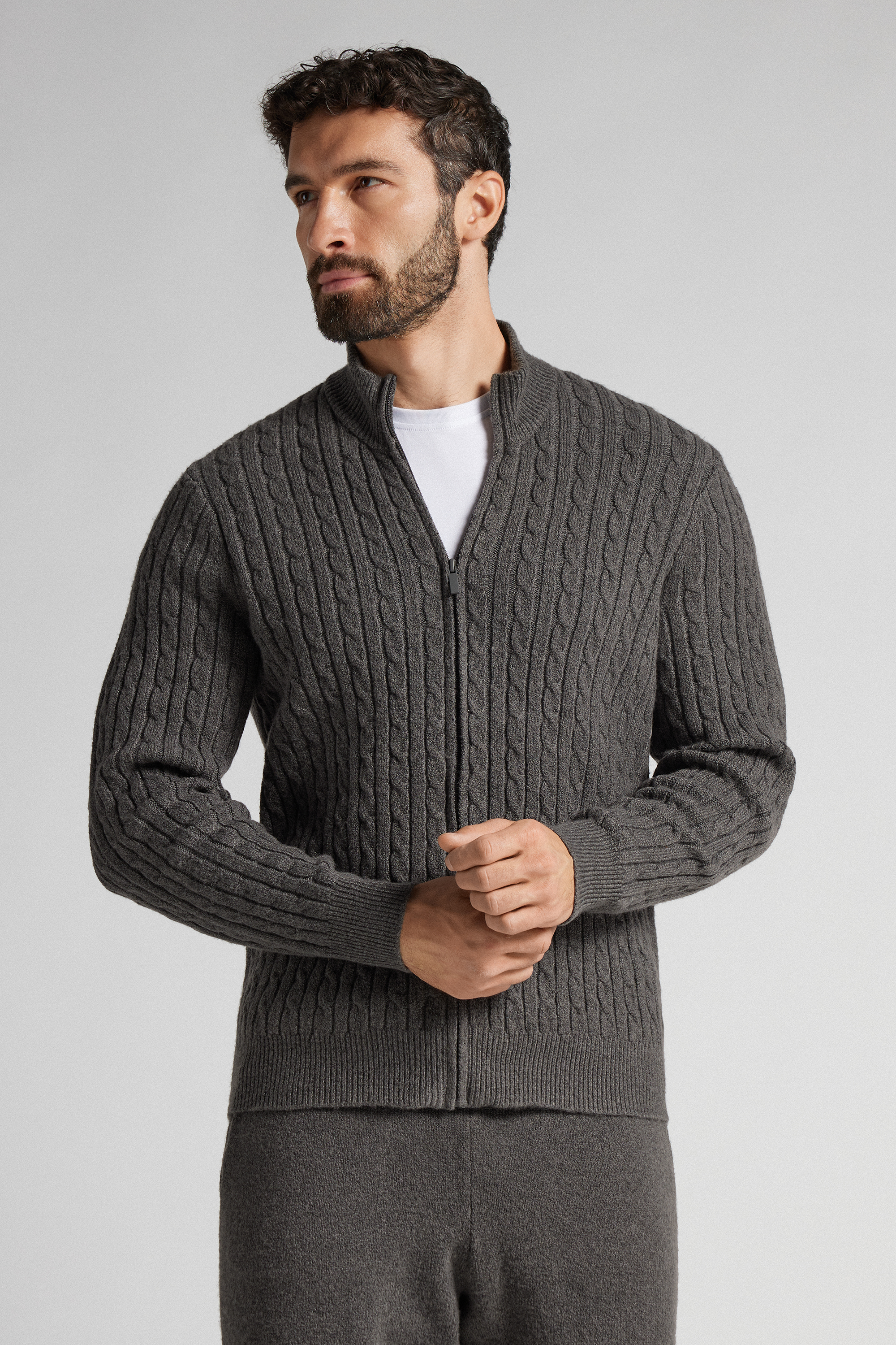 ファスナー付き ケーブル編み ニットトップス