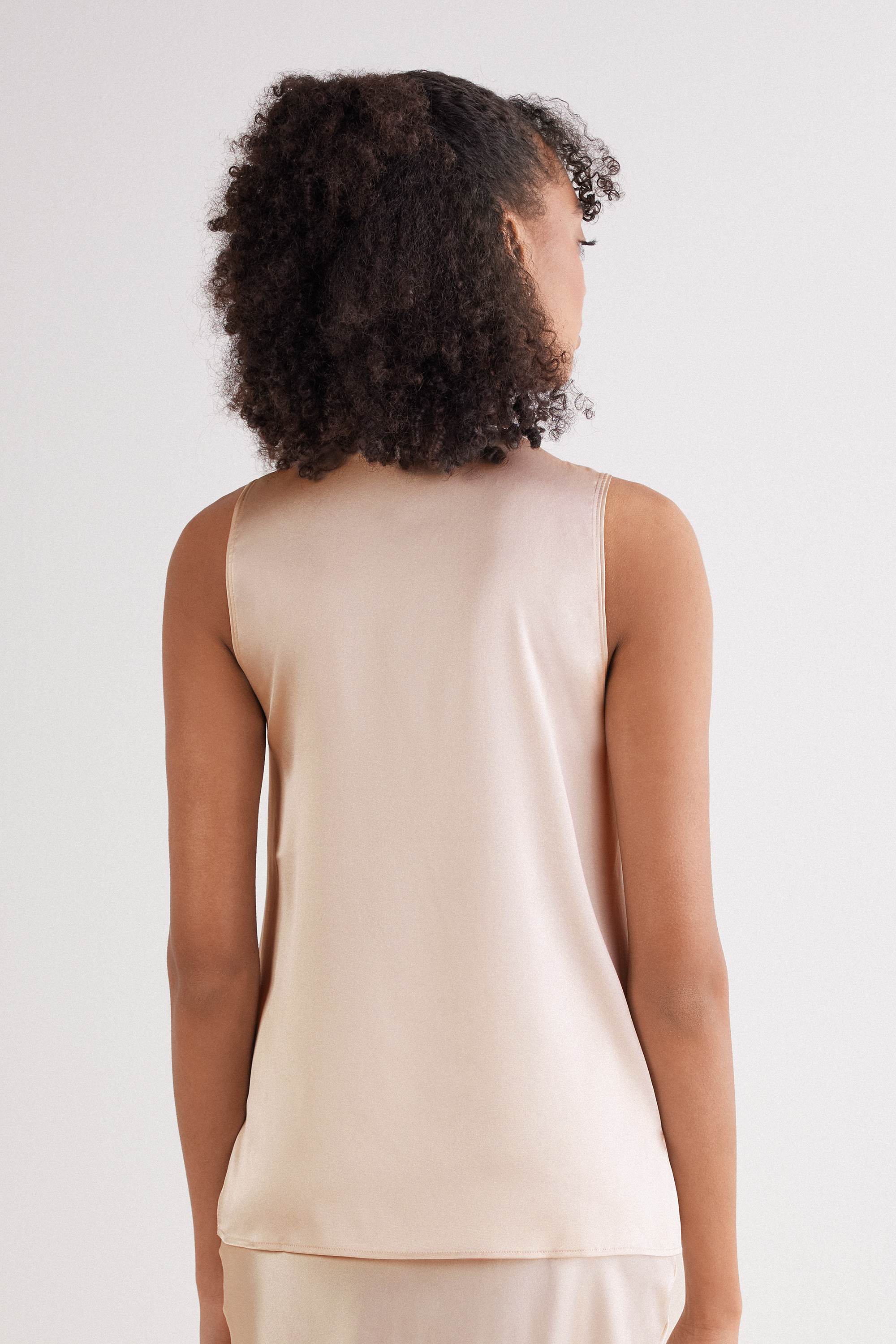 シルク Vネック タンクトップ