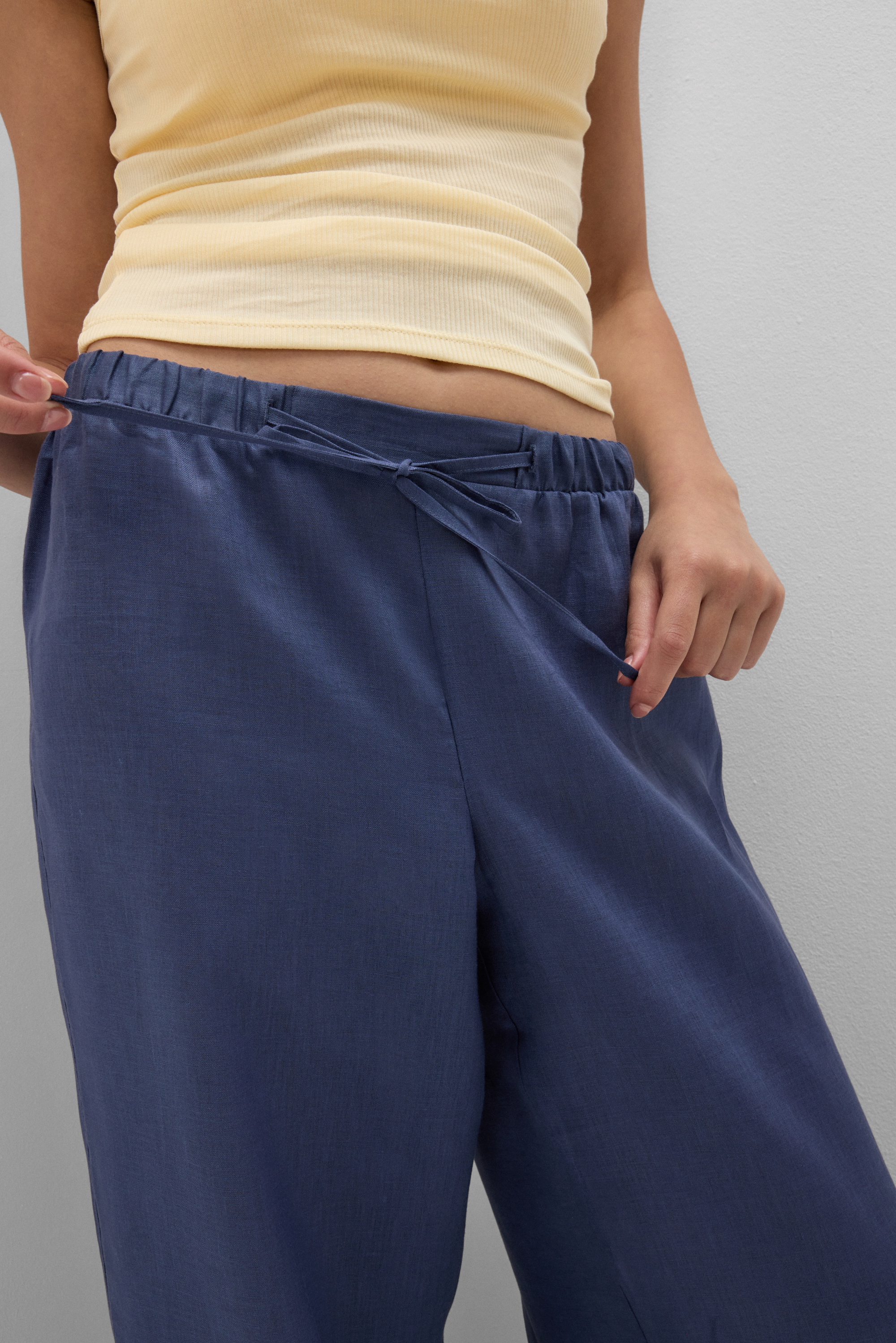 The Pure Linen リネンファブリック ドローストリング ロングパンツ