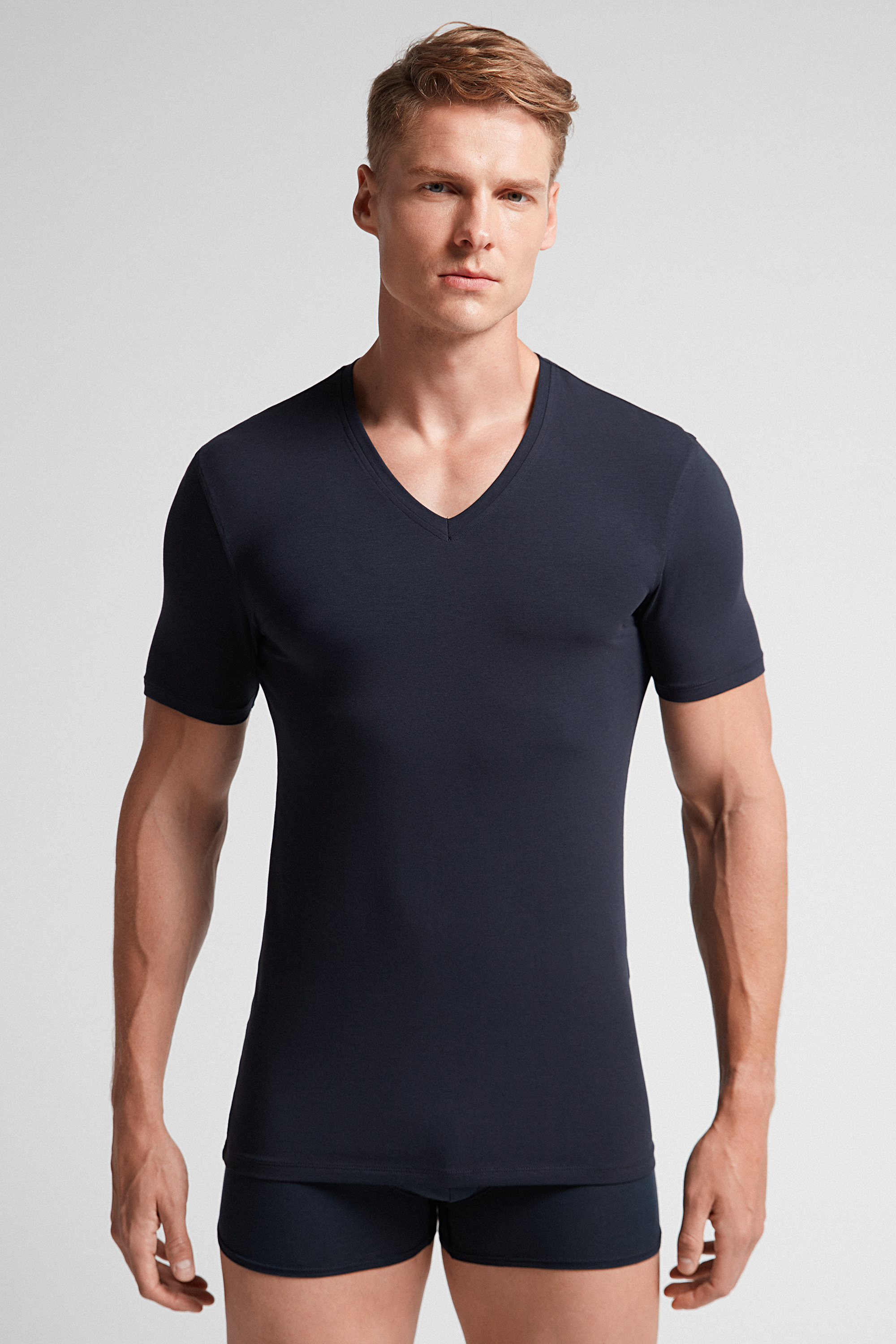 T shirt Scollo a V in Cotone Superior Elasticizzato Intimissimi