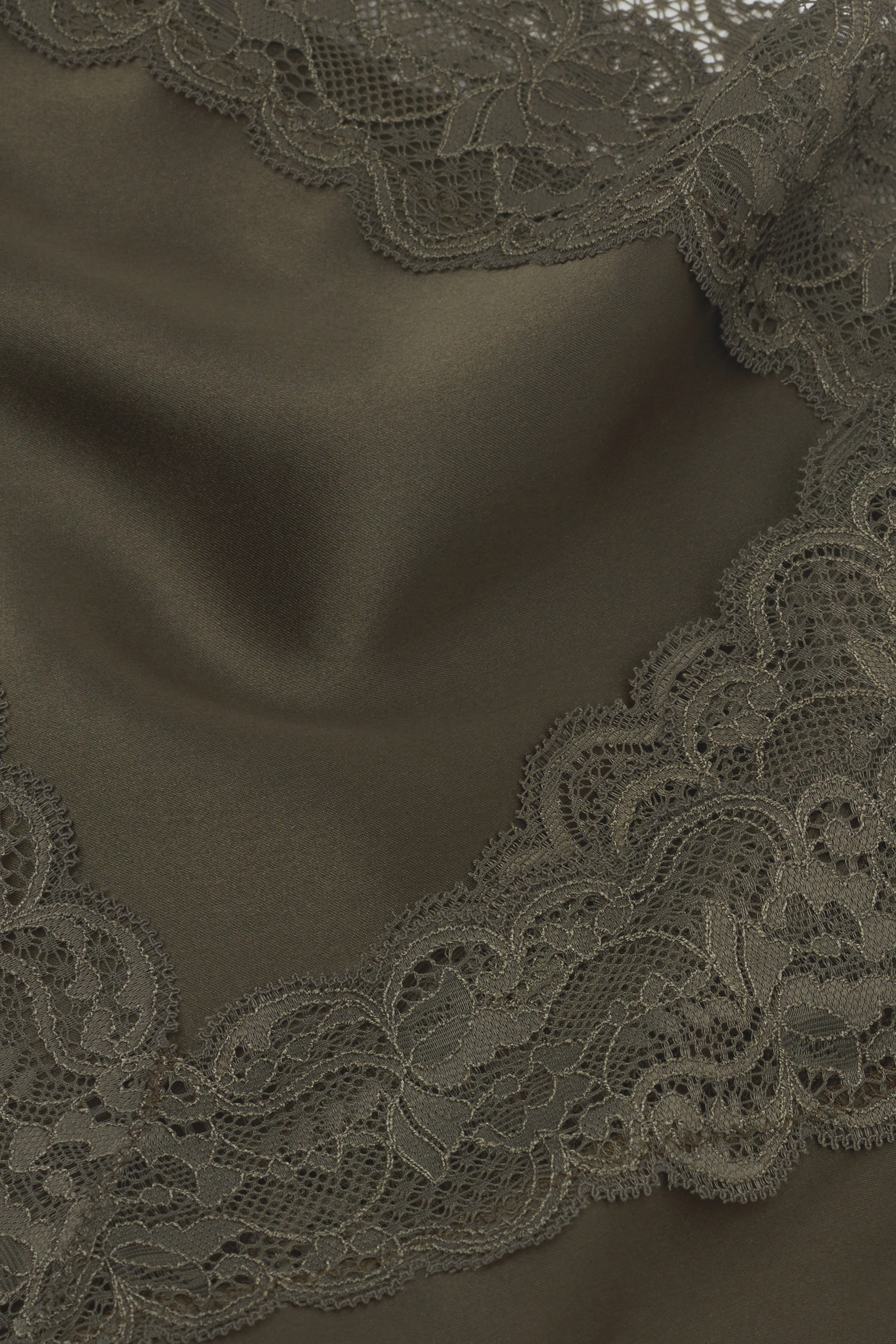 レース＆シルク トップ