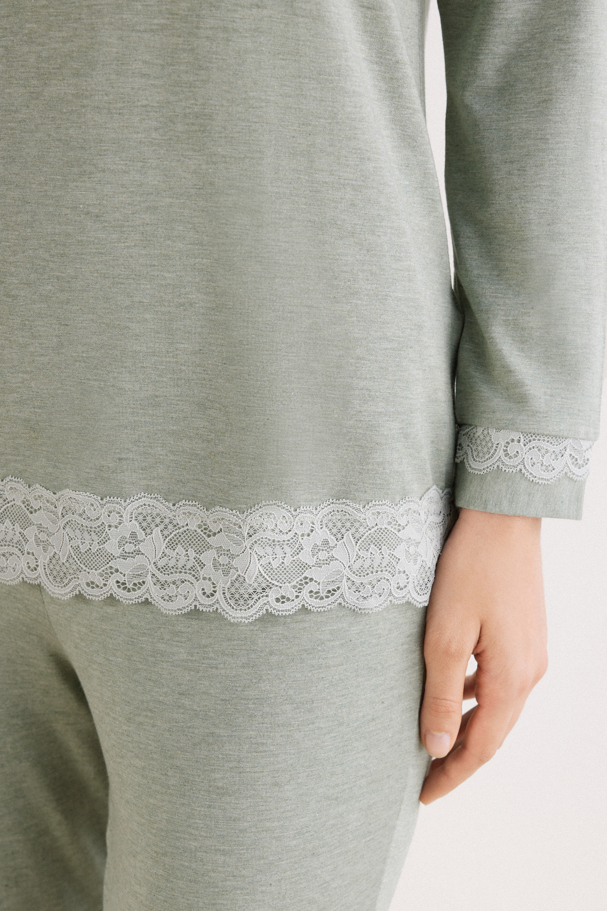 レース モダール ロングパジャマ