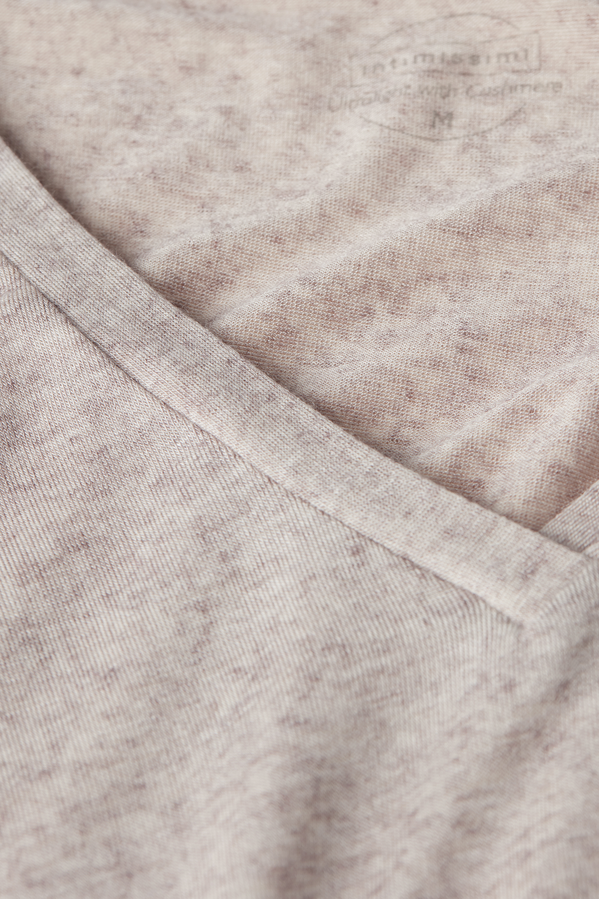 カシミヤ混 ウルトラライト モダール Vネックニット