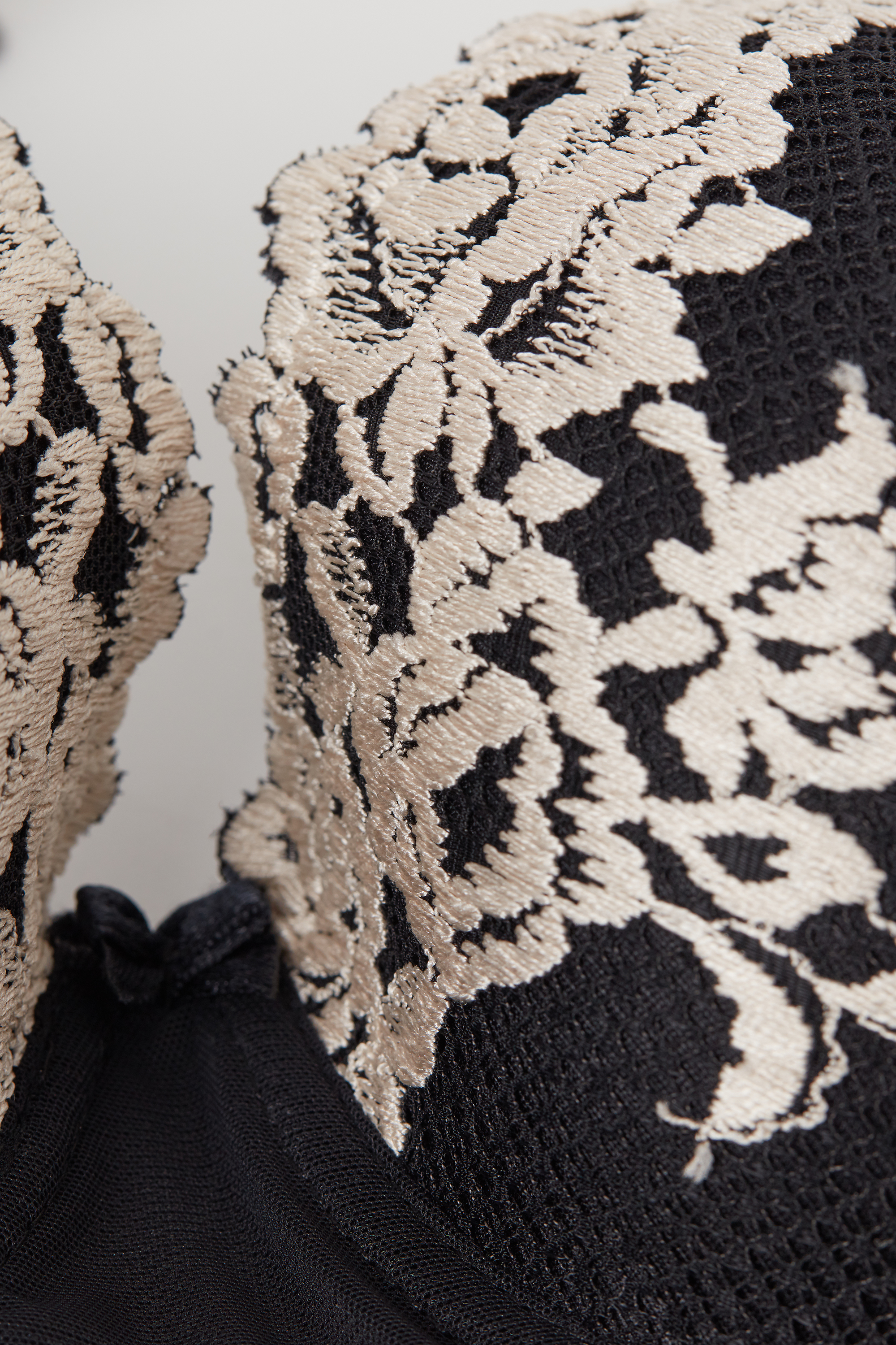 Pretty Flowers Sofia バルコネットブラ