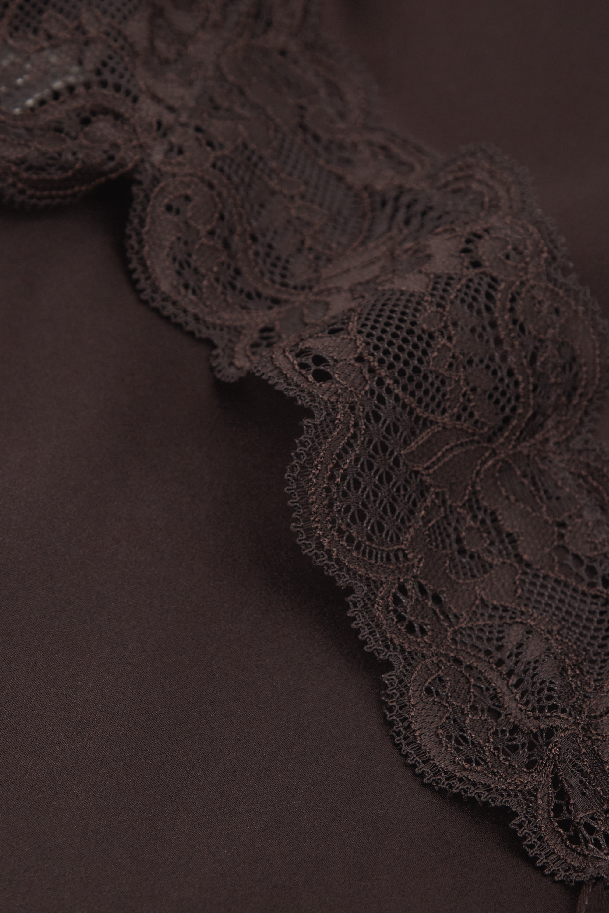 レース ディテール付きシルク スリップ