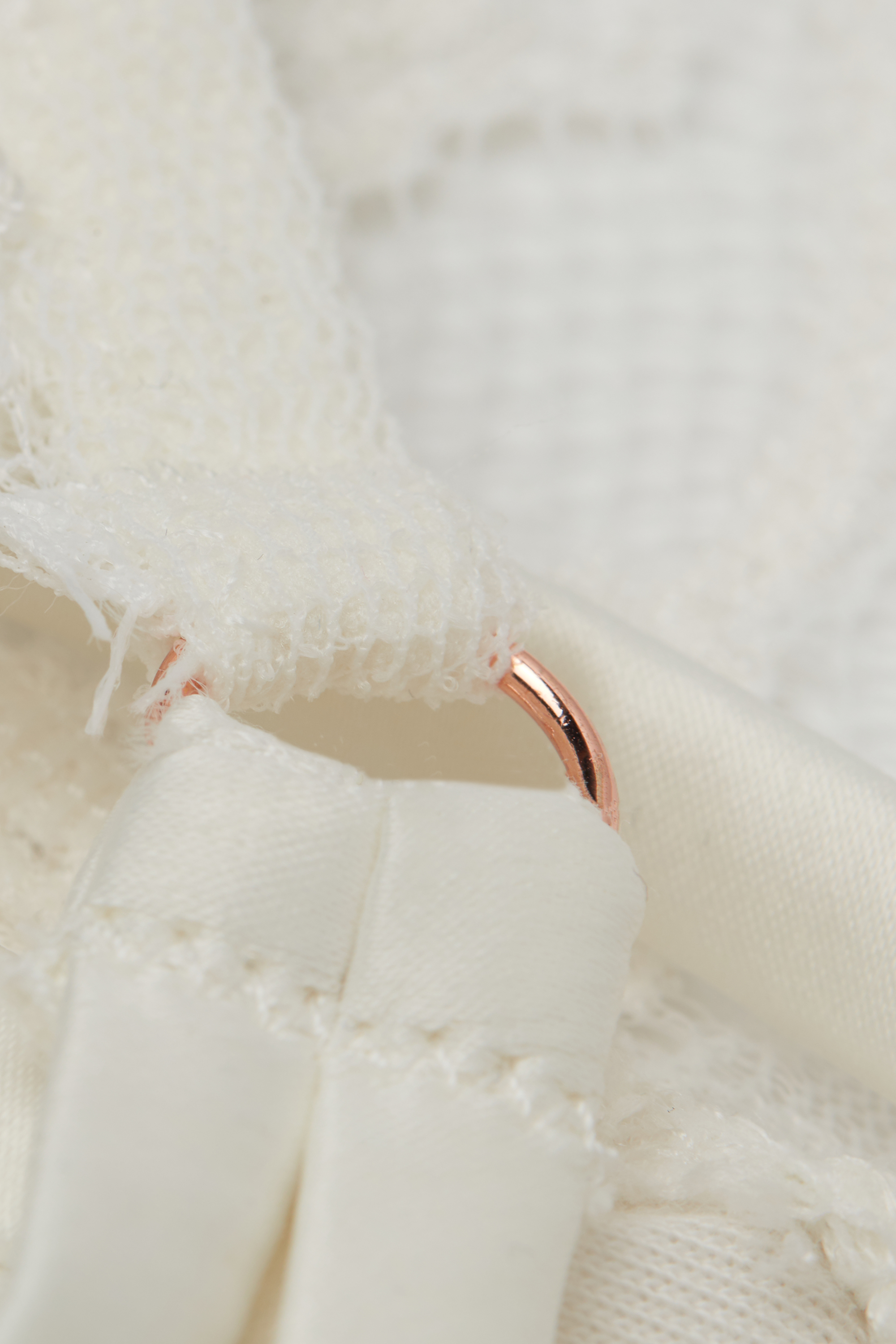 Her Beauty レース サイドストリング ソング