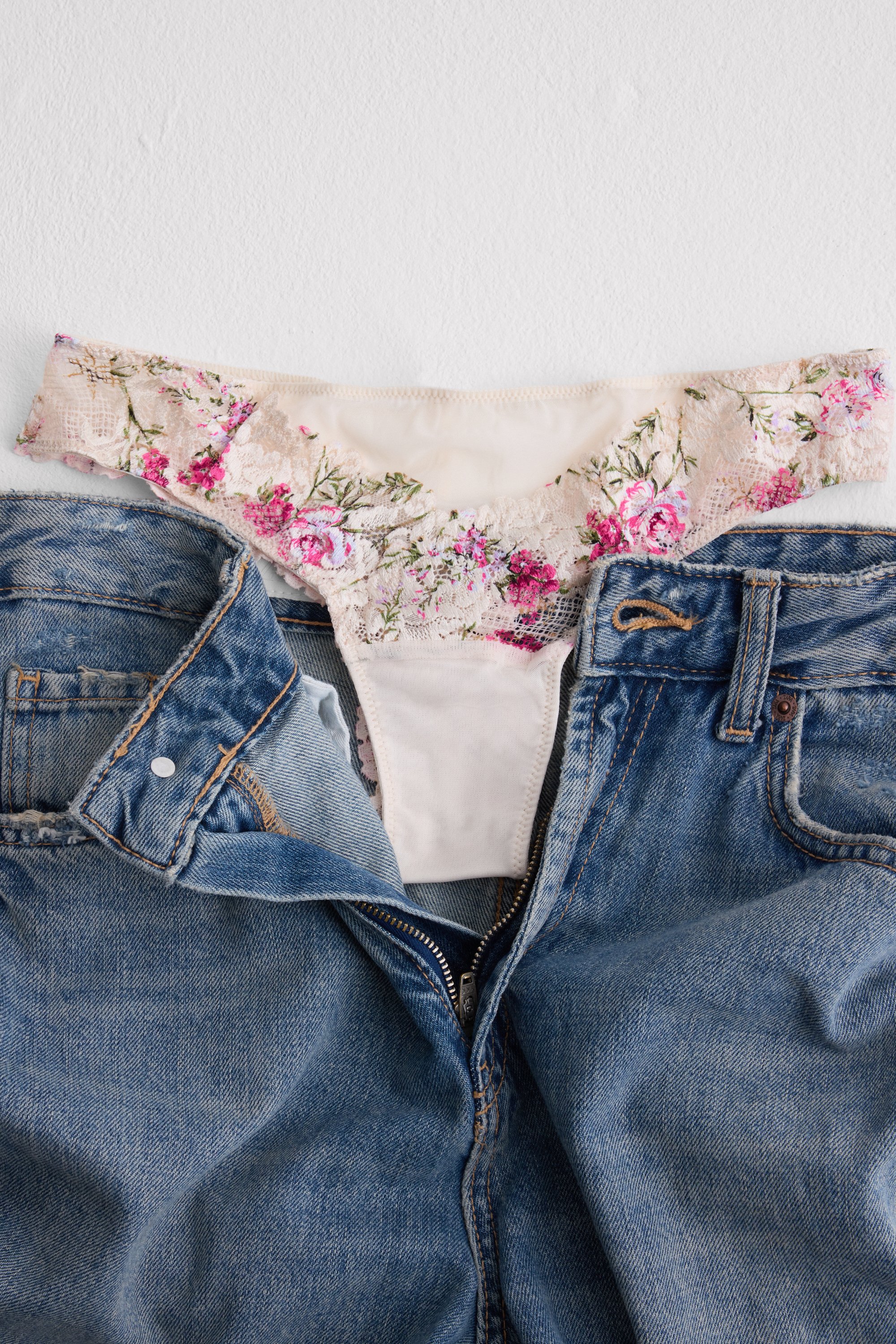 "Pretty Flowers" プリント ブラジリアンショーツ