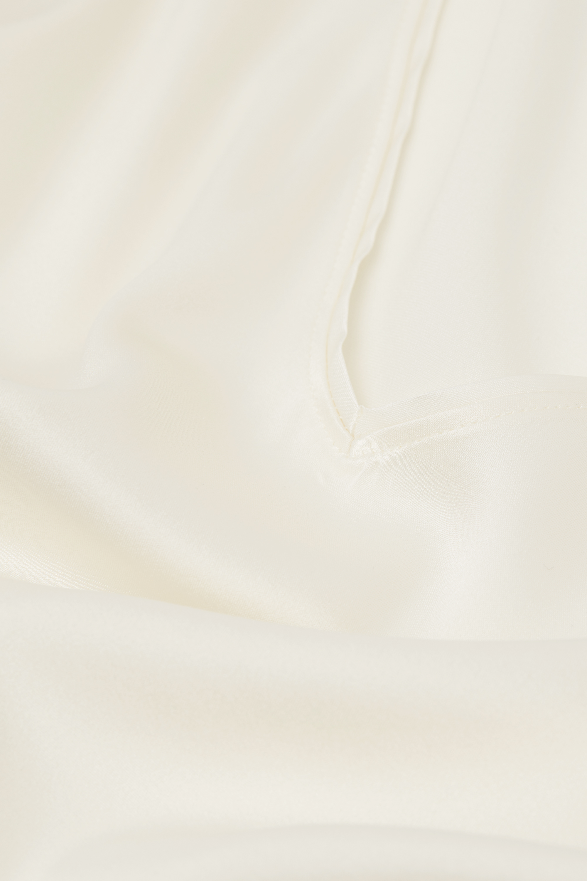 シルク Vネック タンクトップ