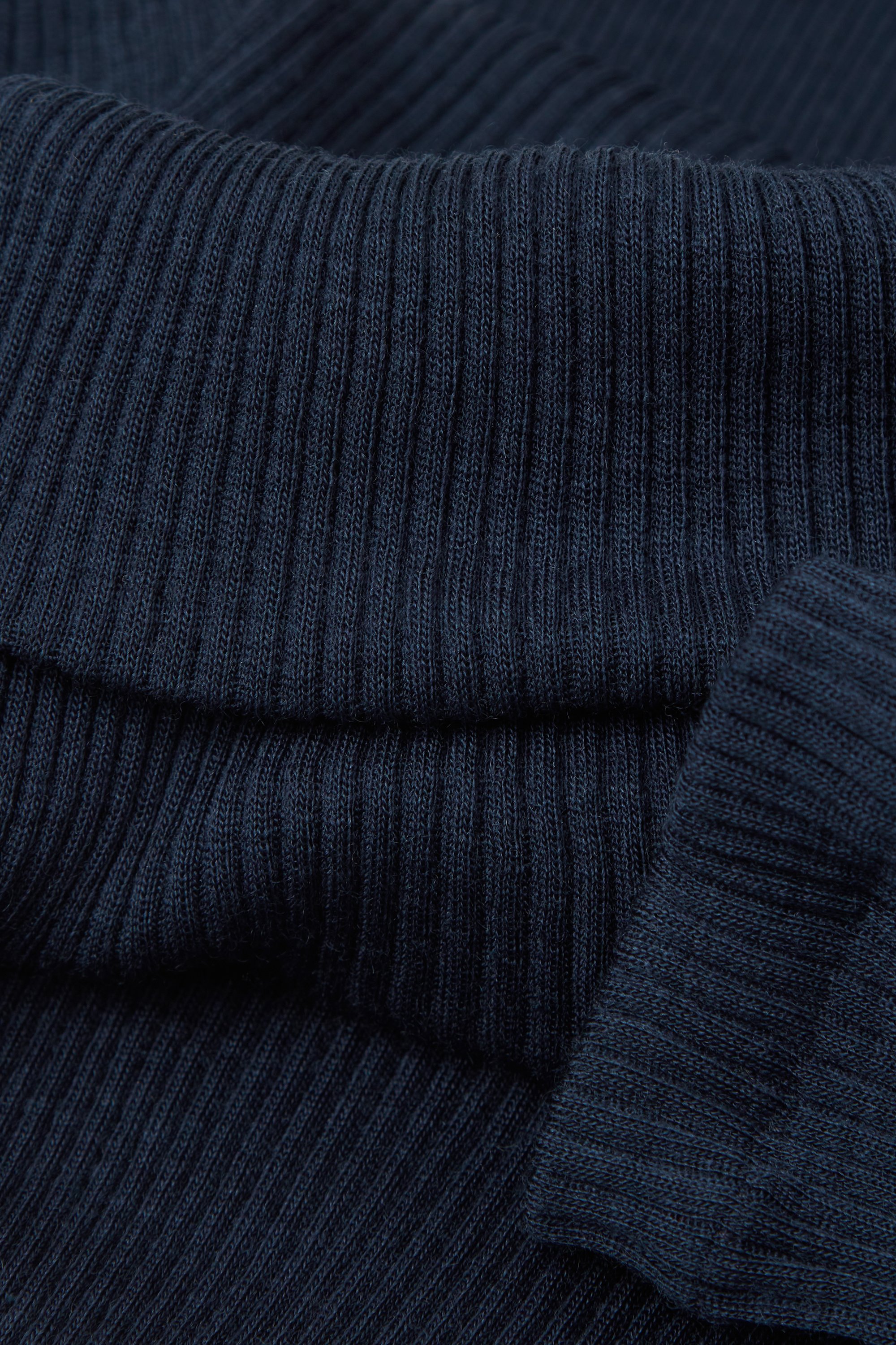 ウール＆シルク長袖ハイネックトップス