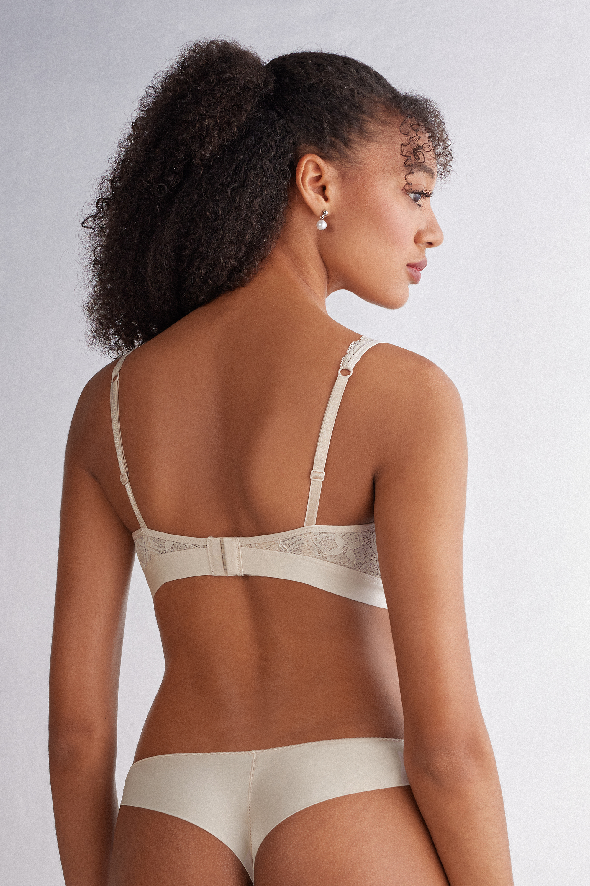 Lara レース トライアングルブラ