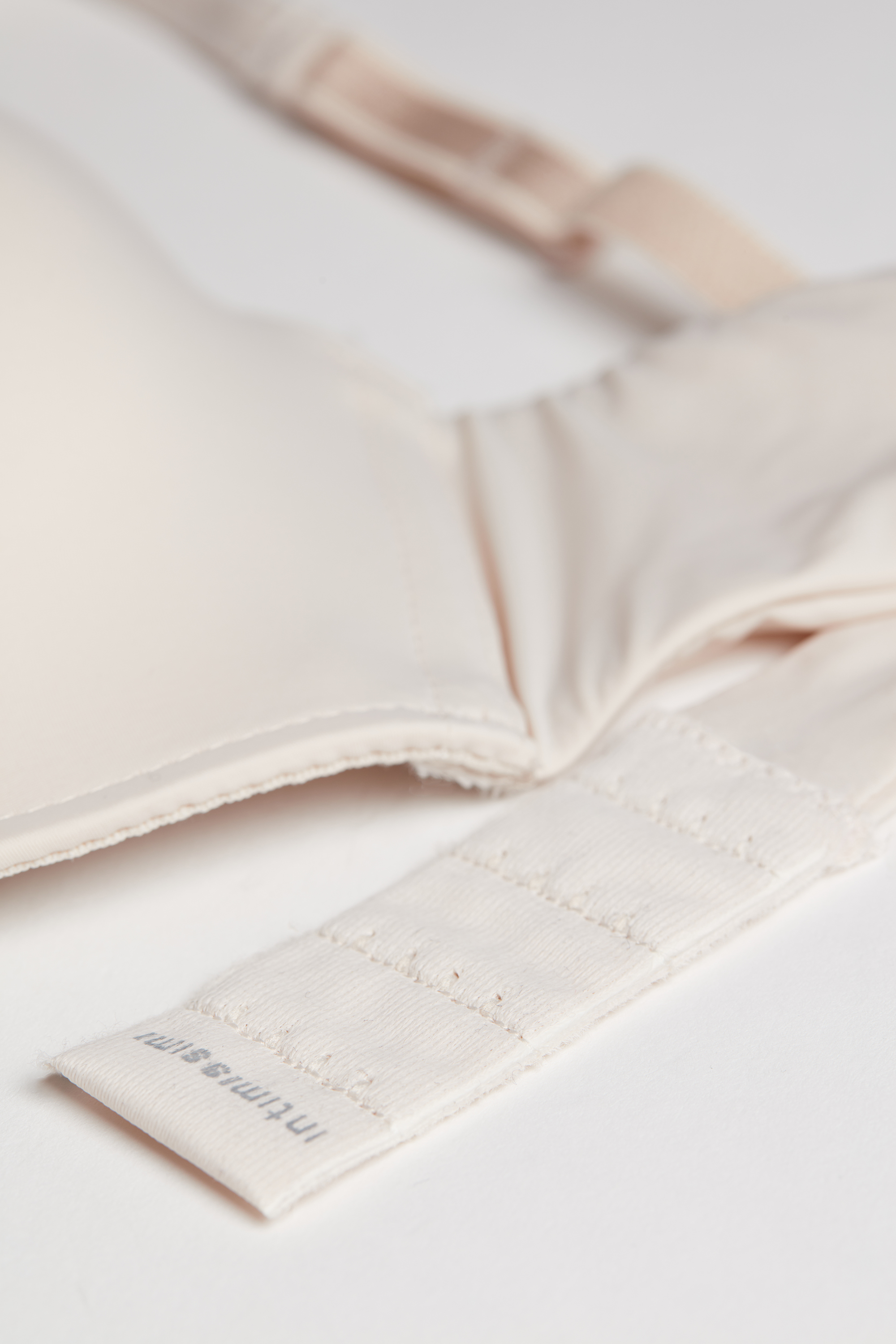 Monicaマイクロファイバー プッシュアップブラ