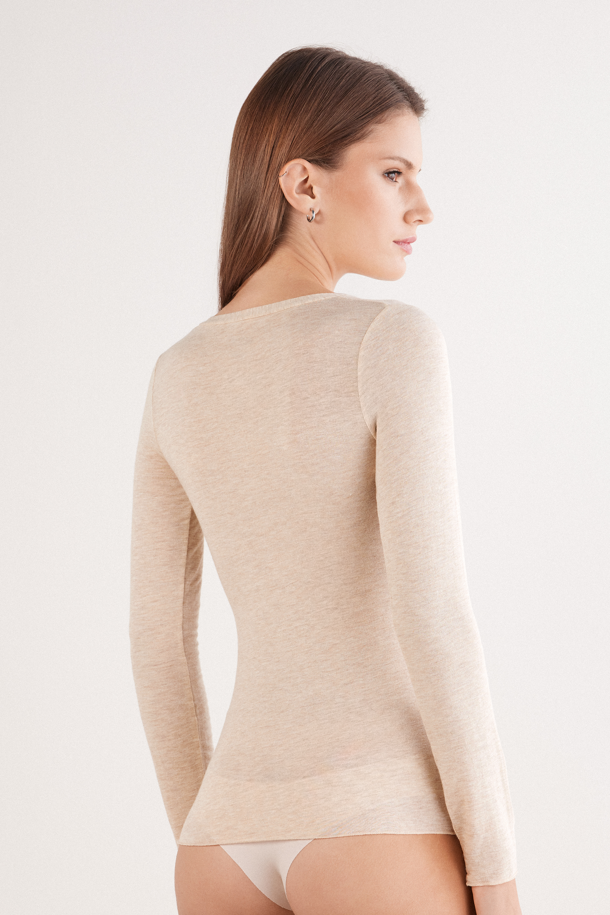 カシミヤ混 ウルトラライト モダール Vネックニット