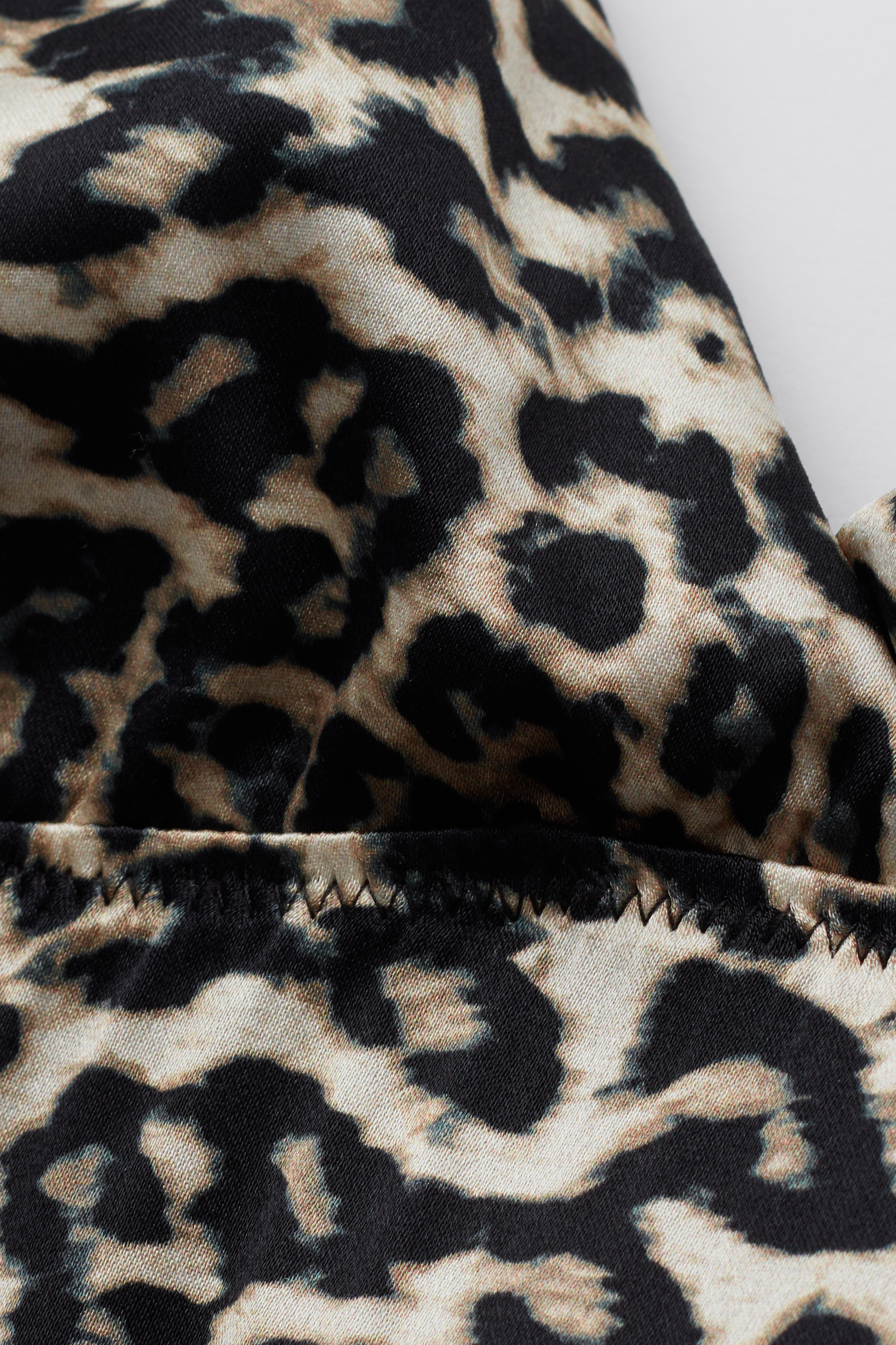 "A Moment of Glamour" シルク ロングスリップ