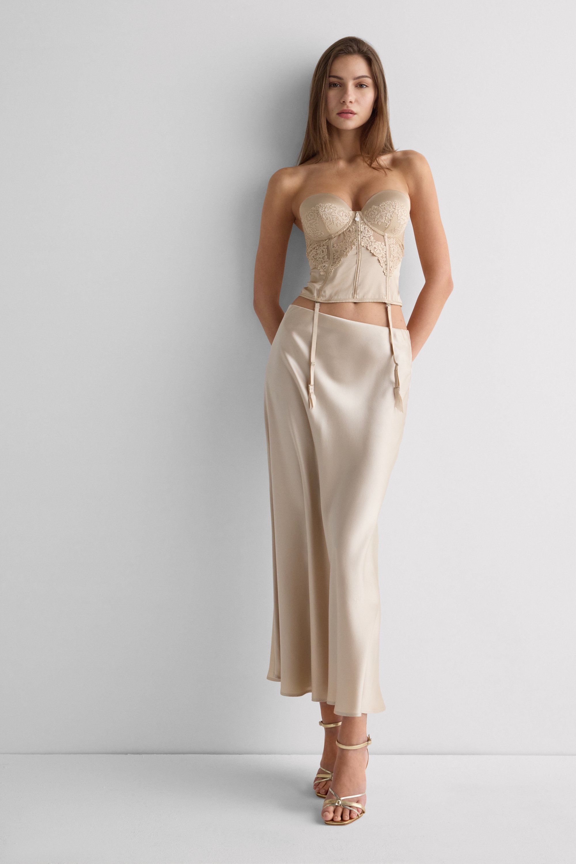 "Silky Flowers" Anna ゲピエール