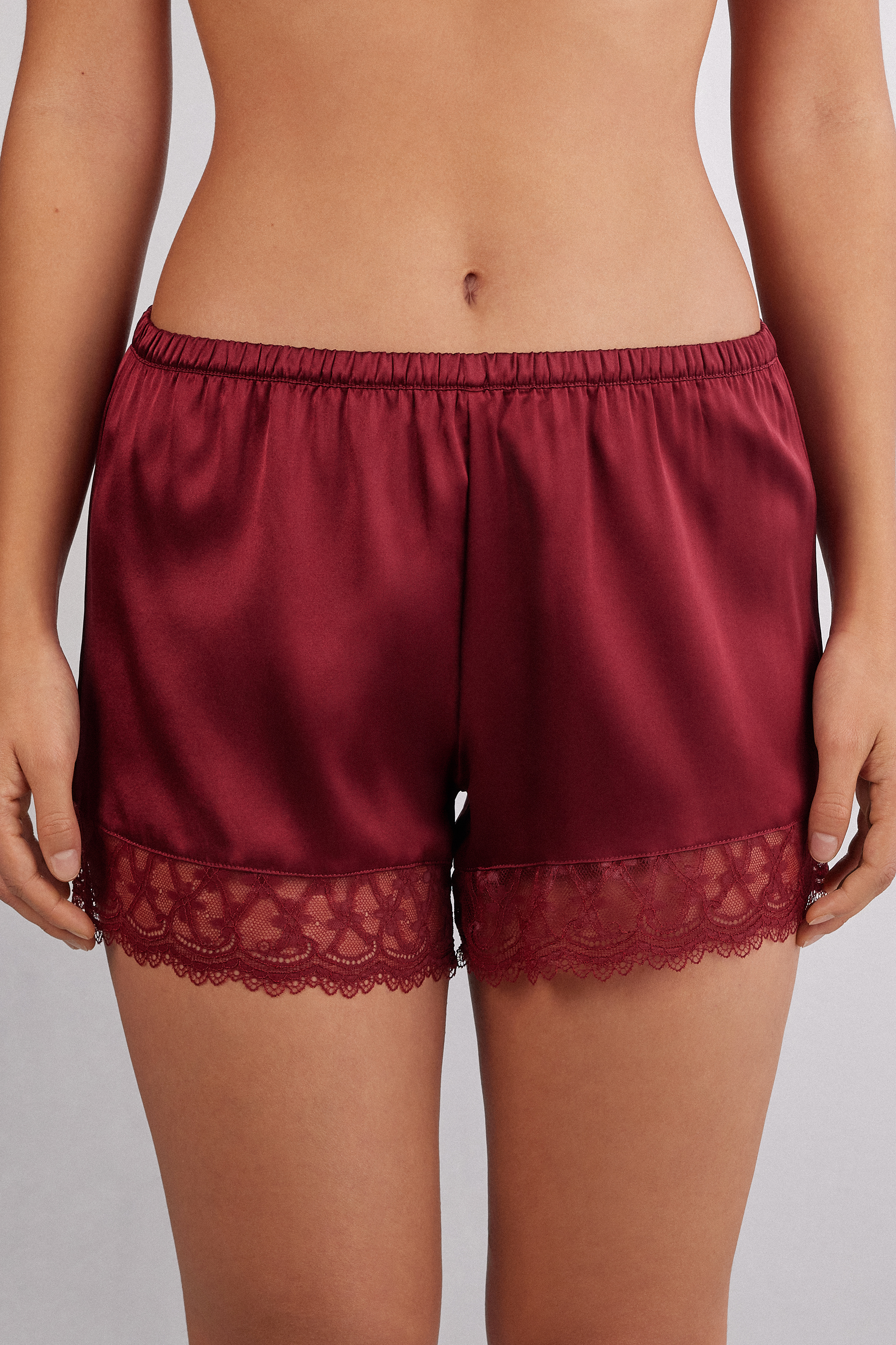 【新品】MEDI LACE EMBROIDERY SHORT PANTS MEDI LACE EMBROIDERY SHORT PANTS