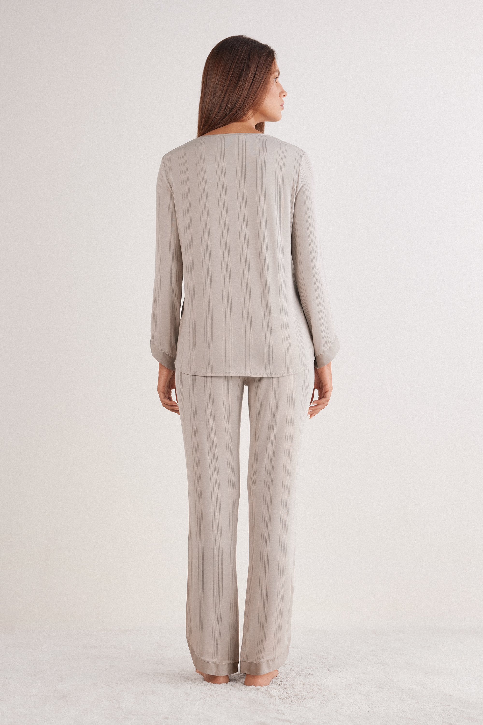 Delicate Alchemy モダール ロングパジャマ