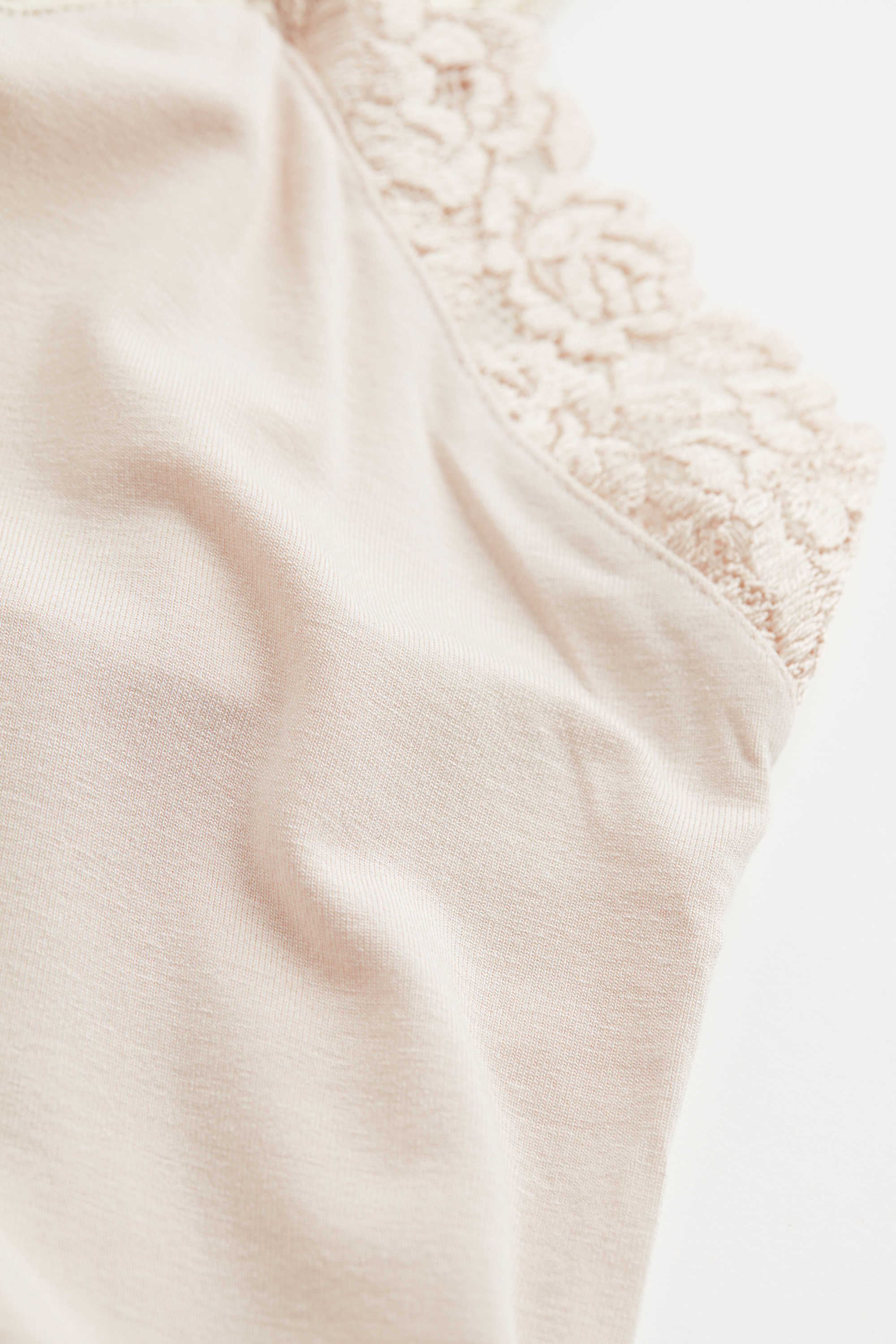 Pretty Flowers モダール トップ