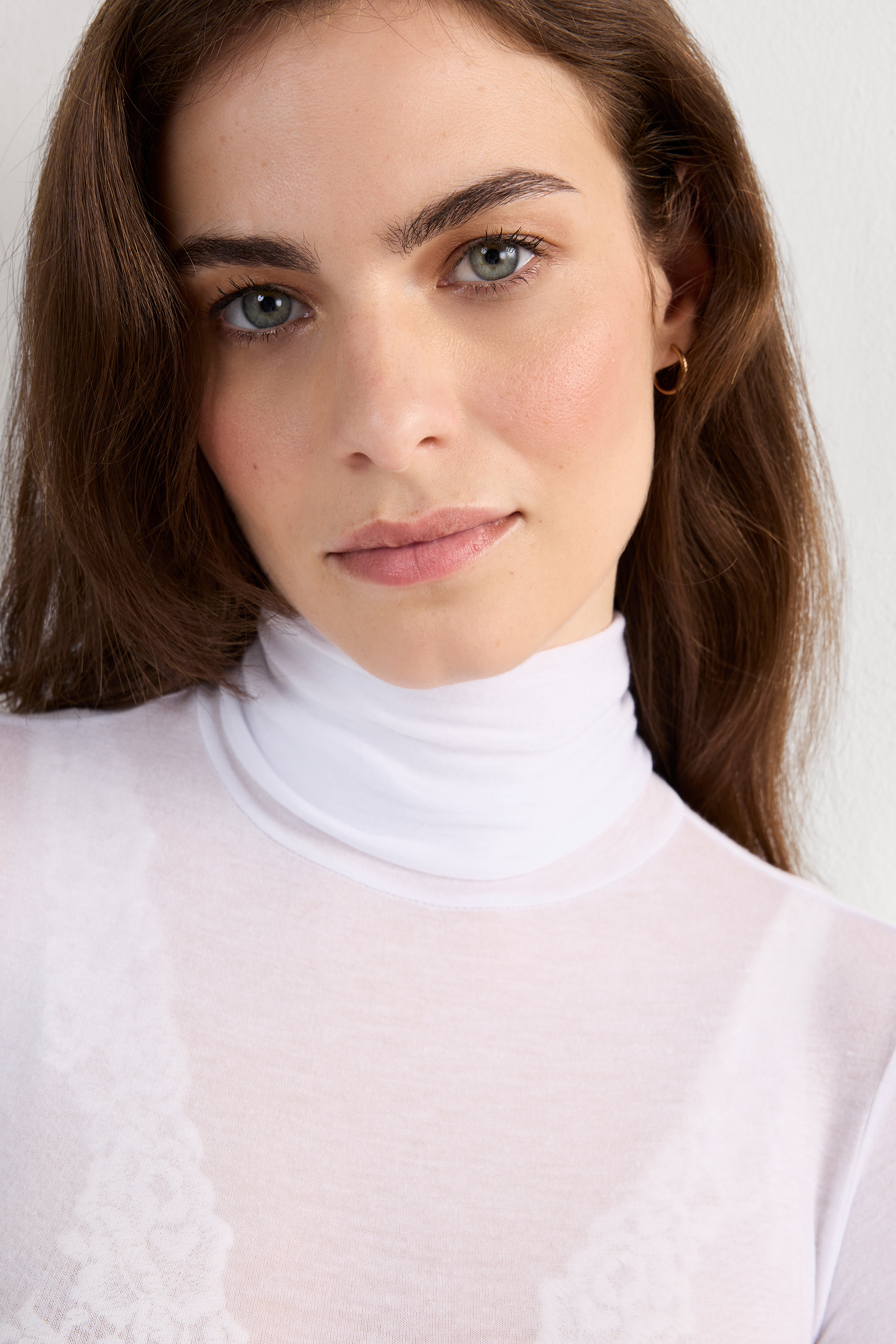 モダール カシミヤ ウルトラライト ハイネック トップ