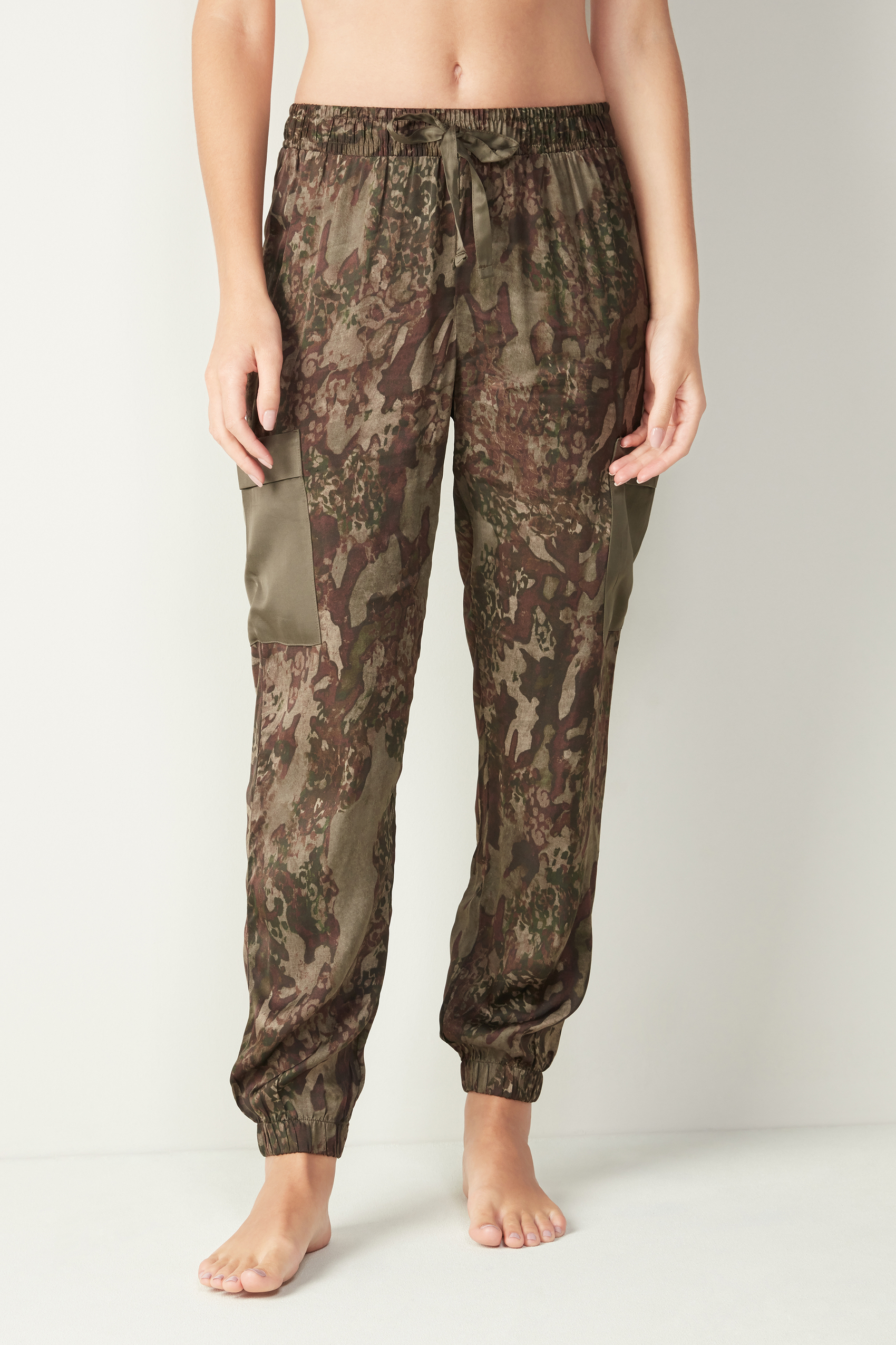 【IONSEOUL】Point lettering brushed wide pants 5FM0113 PE/RAYON GABARDINE STRETCH 2 TUCK TAPERED WIDE PANTS WITH A