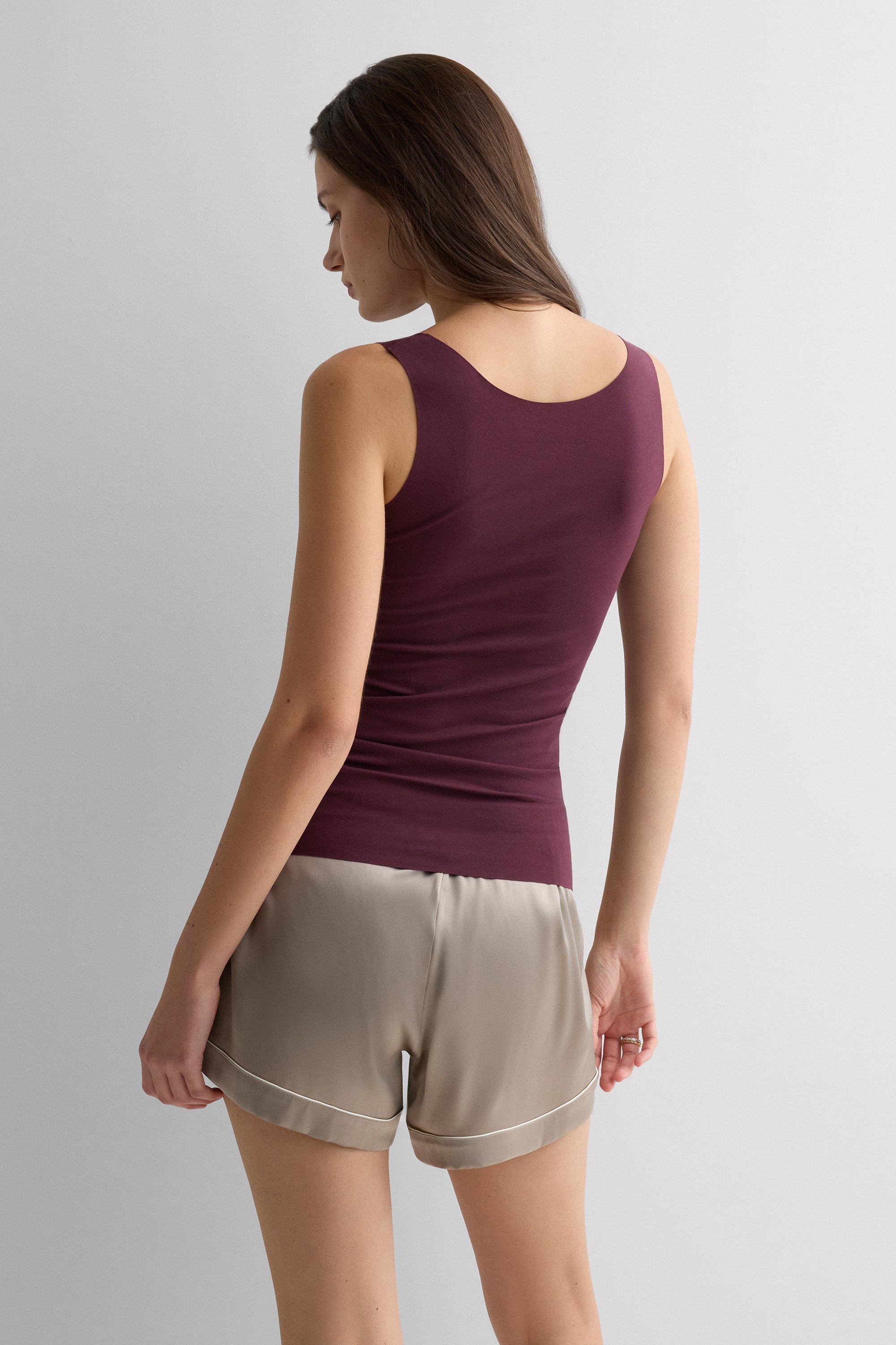 カットオフ コットン ラウンドネック タンクトップ