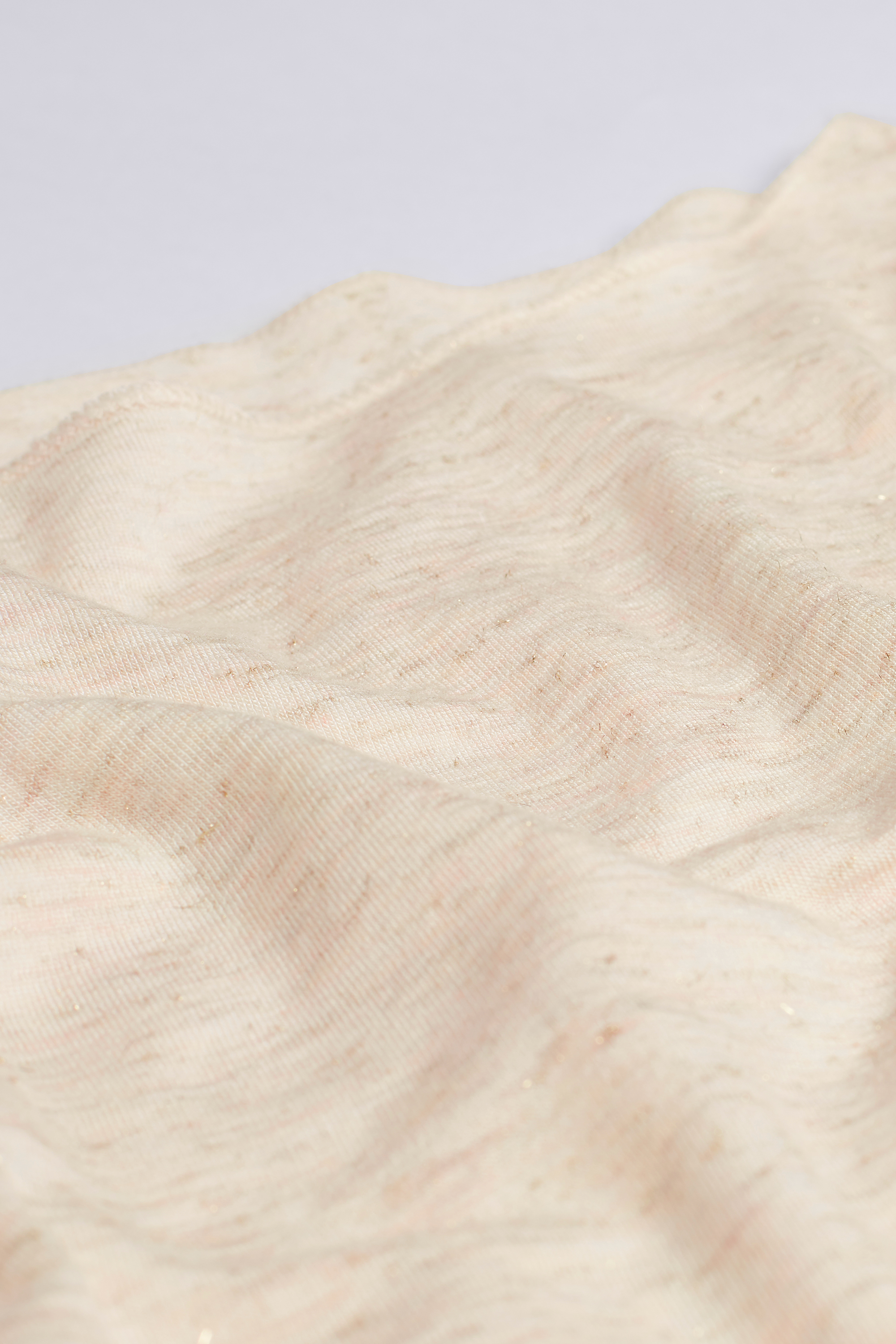 ラメ入りカシミヤ混 ライトモダール ラウンドネックニット