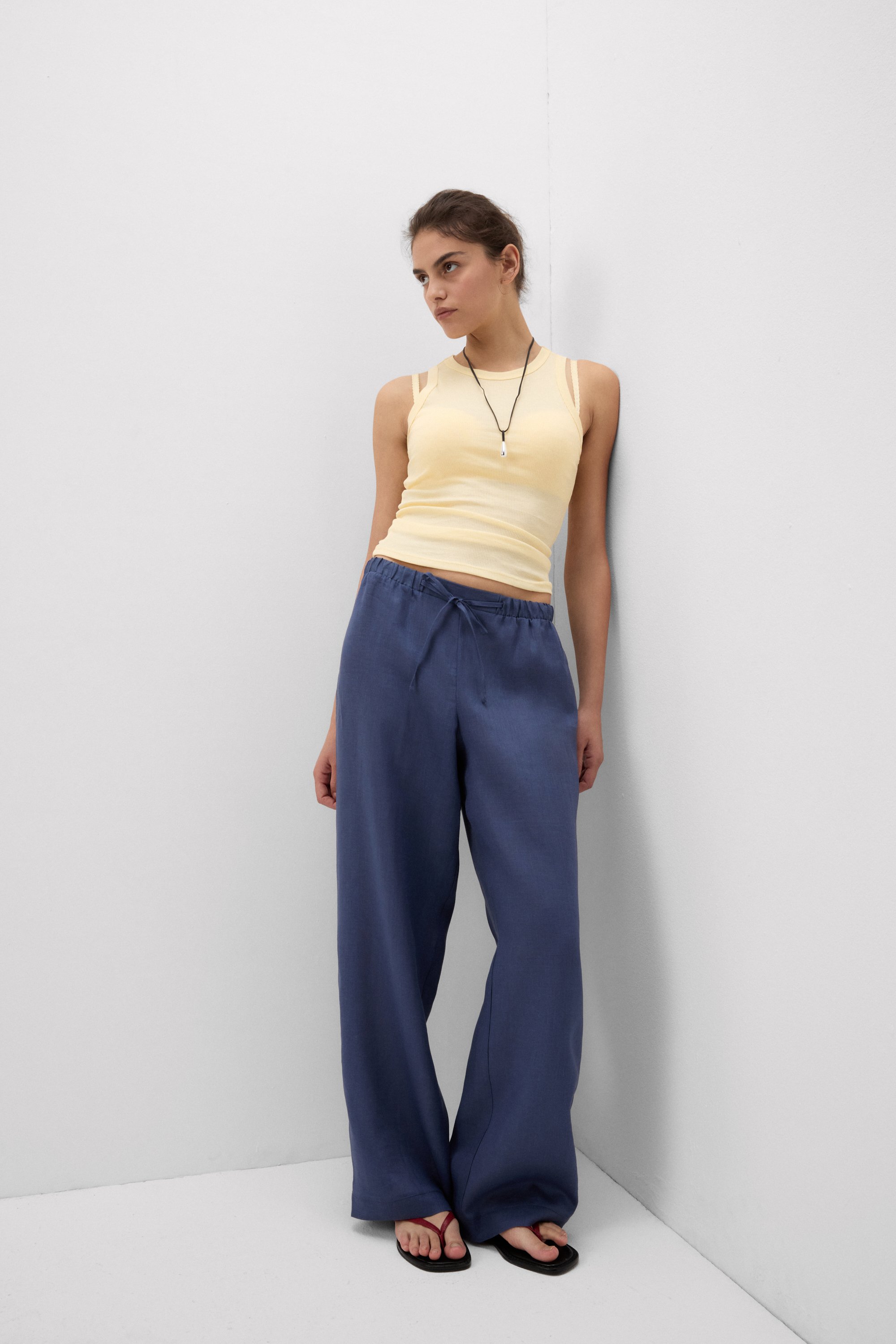 The Pure Linen リネンファブリック ドローストリング ロングパンツ