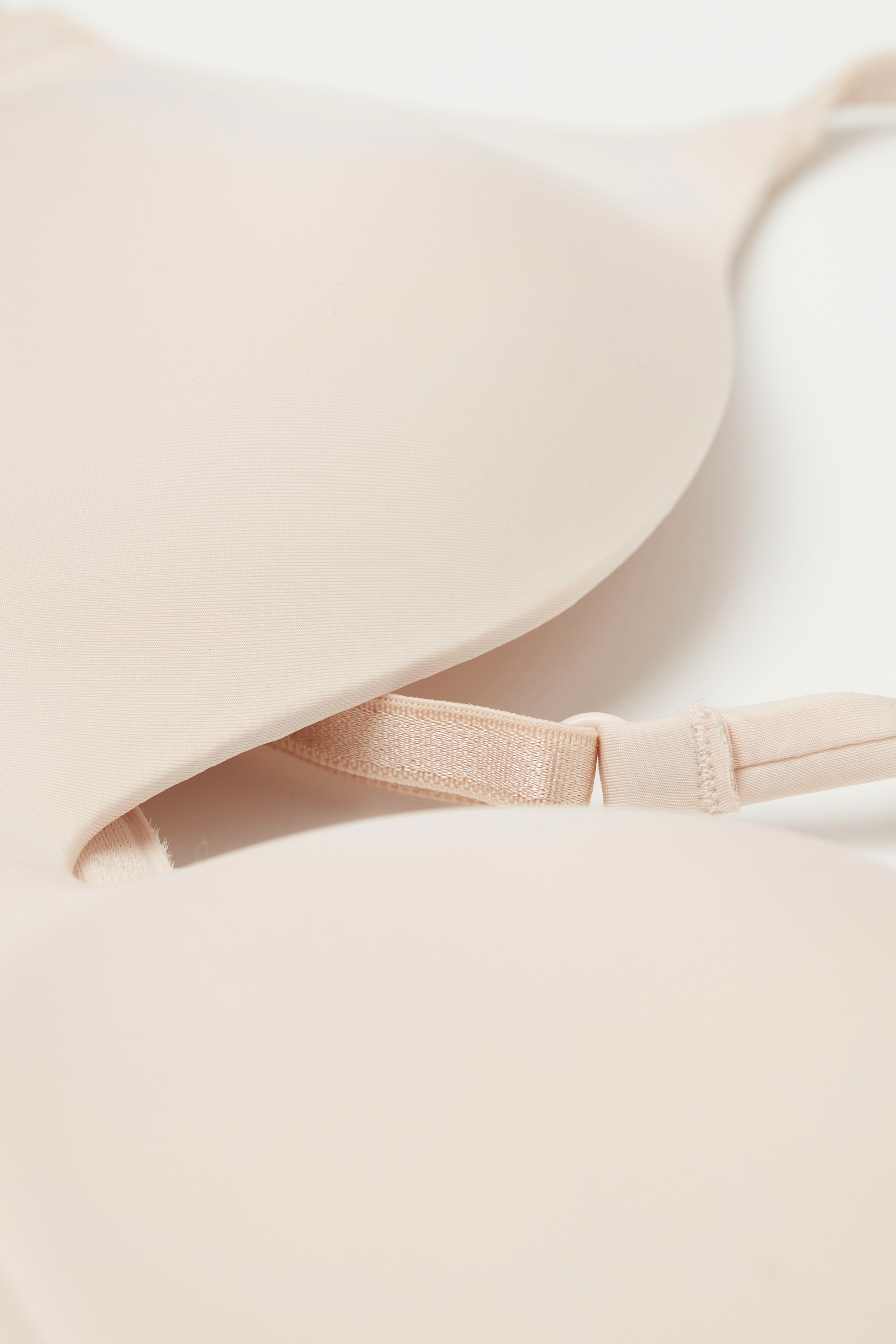 The Silky Touch Gioia マイクロファイバー スーパープッシュアップブラ