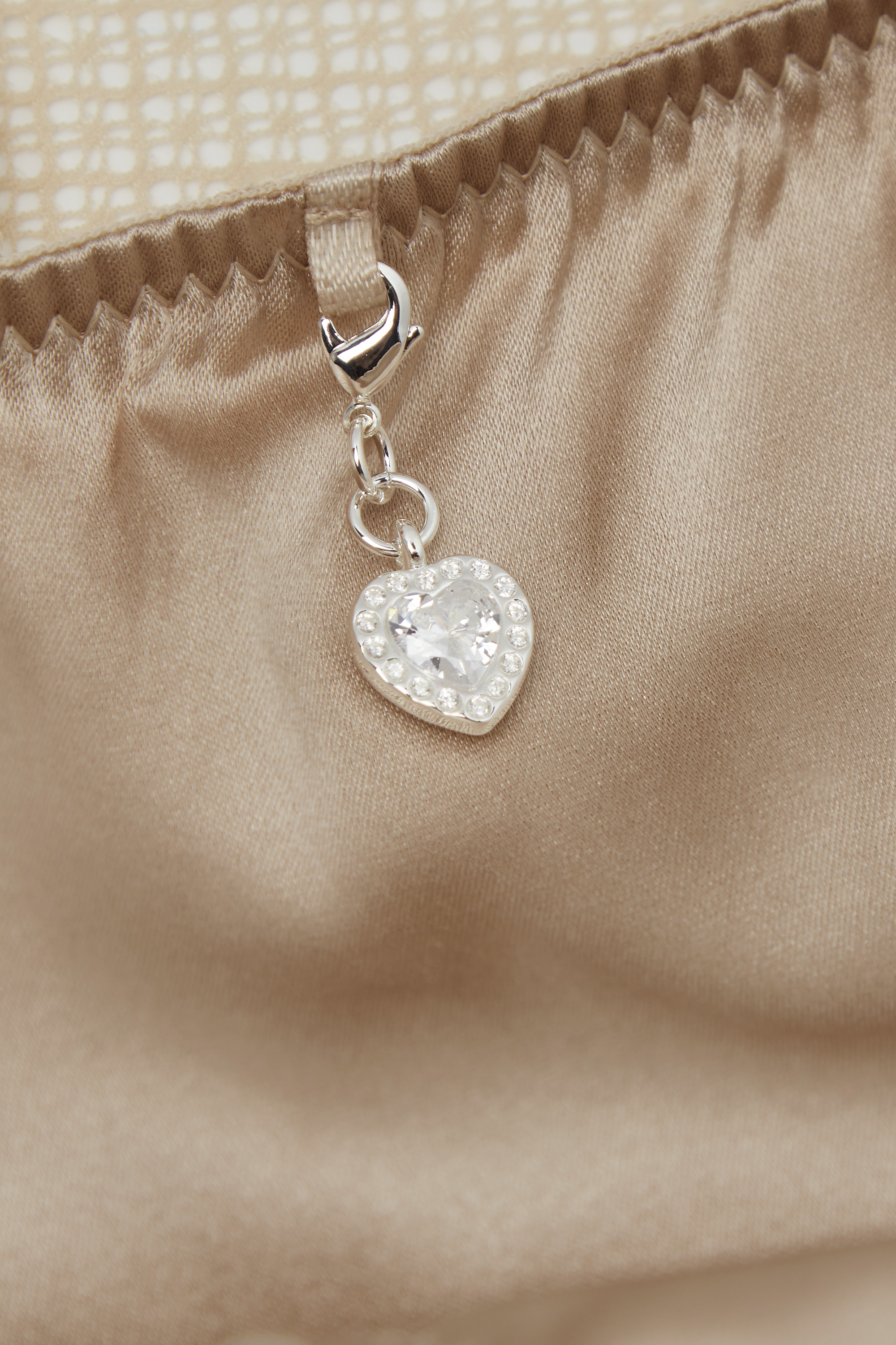 "Silky Flowers" シルク＆レース ショーツ