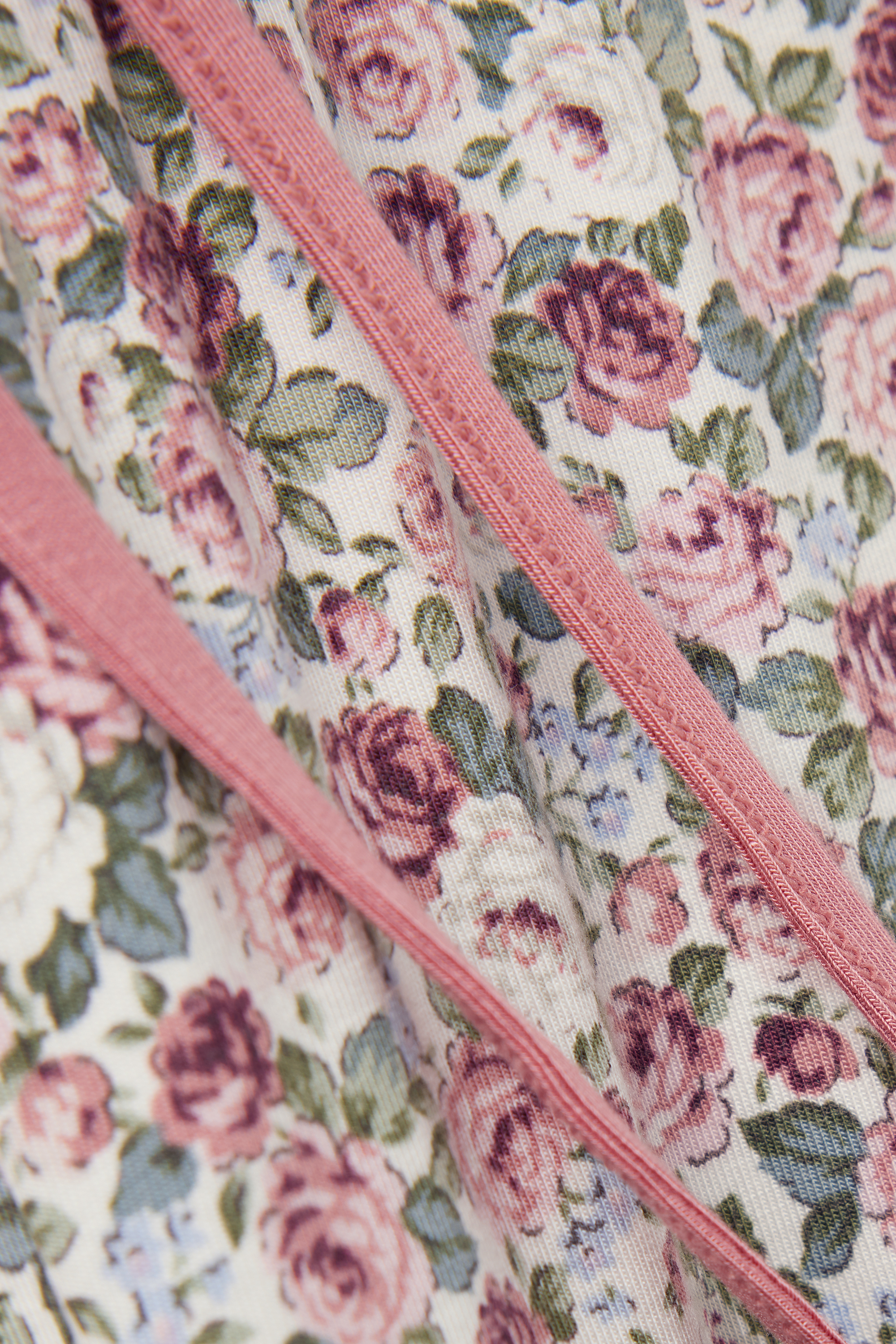 Floral Romance 裾カフ付き モダール ロングパンツ